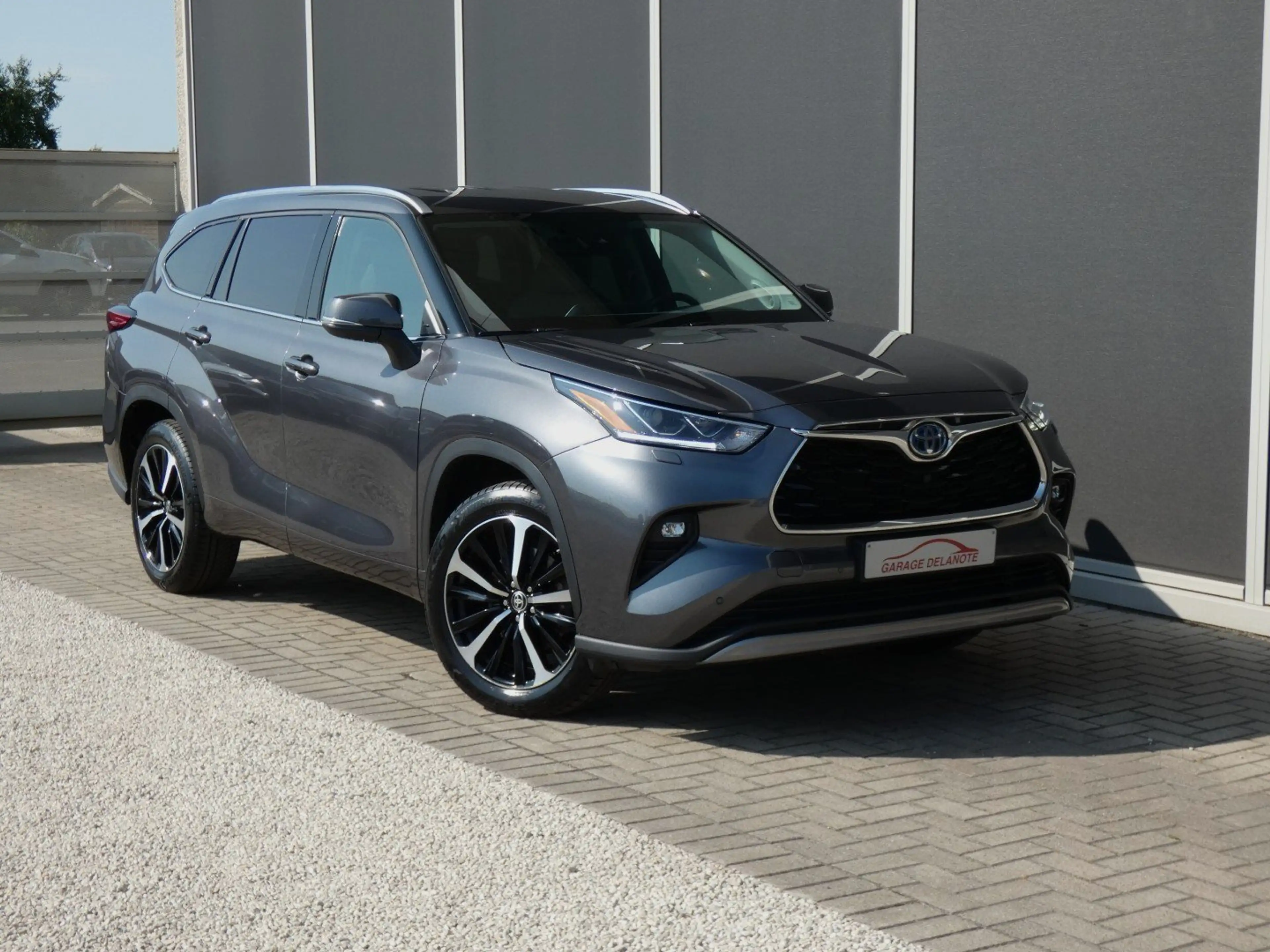 Toyota Highlander Hybrid AWD Premium Plus 7PL +Trekhaak +Venti Seats — photo 2