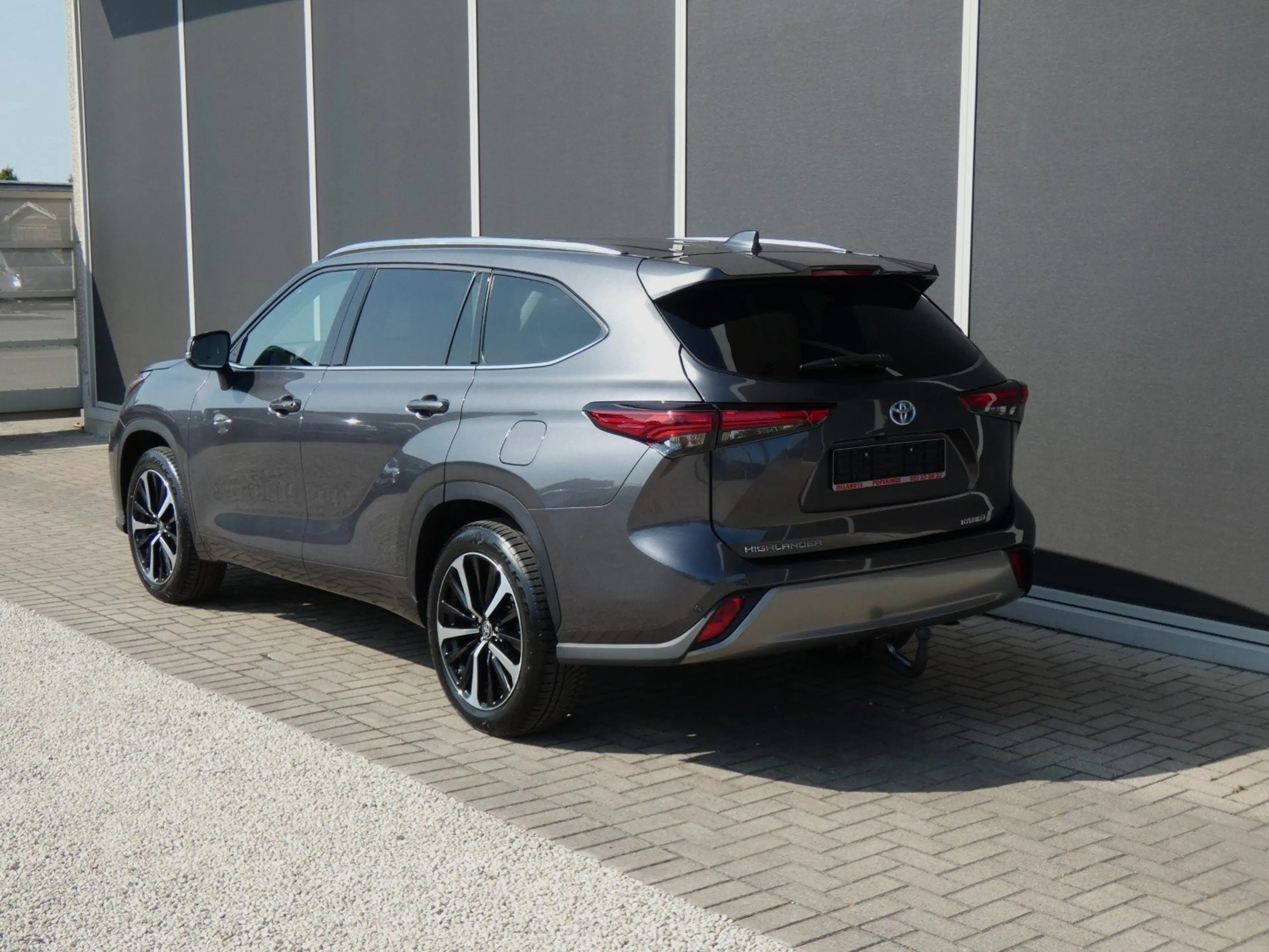 Toyota Highlander Hybrid AWD Premium Plus 7PL +Trekhaak +Venti Seats — photo 7