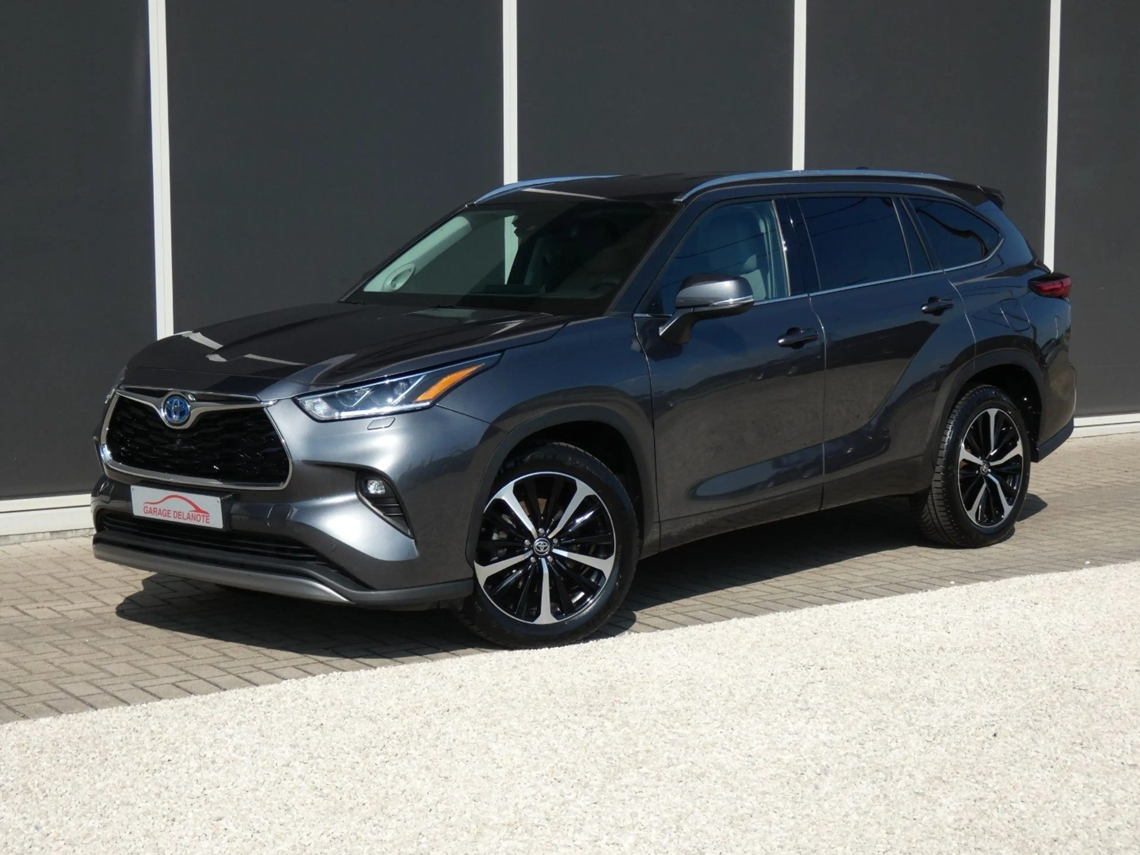 Toyota Highlander Hybrid AWD Premium Plus 7PL +Trekhaak +Venti Seats — photo 4
