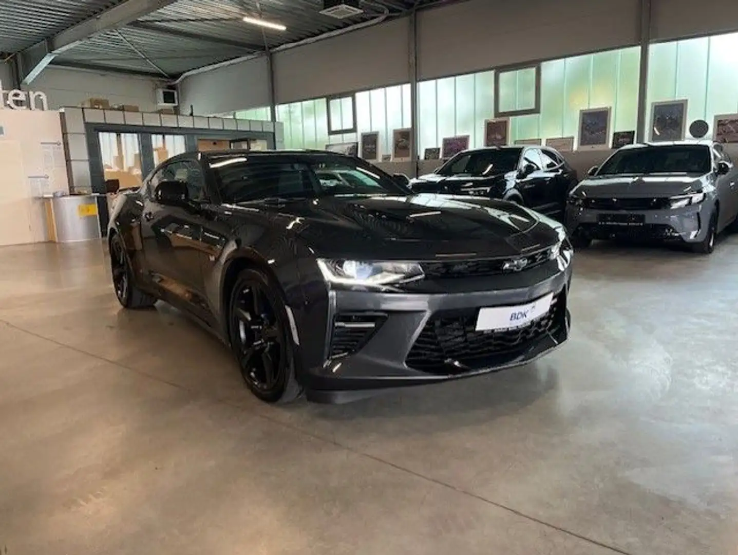 Chevrolet Camaro Coupé V8 AT - Dt./1. Hd/Unfallfrei/Klappe Grau - 2
