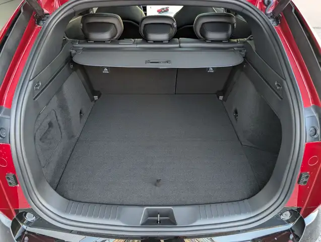 Mazda CX-6e view 20