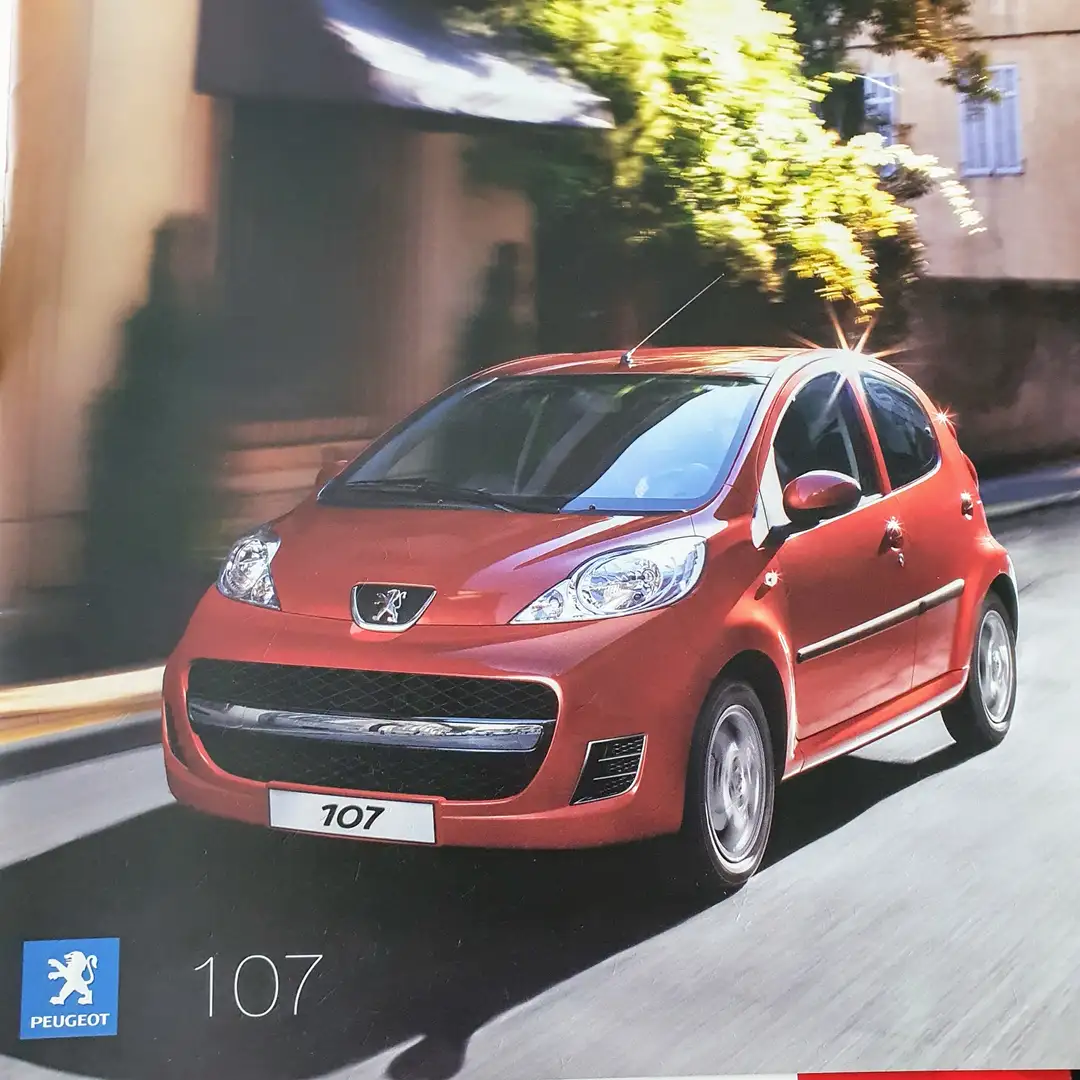 Peugeot 107 107 Trendy 1.0 automaat, prachtstaat, weinig km! Orange - 2