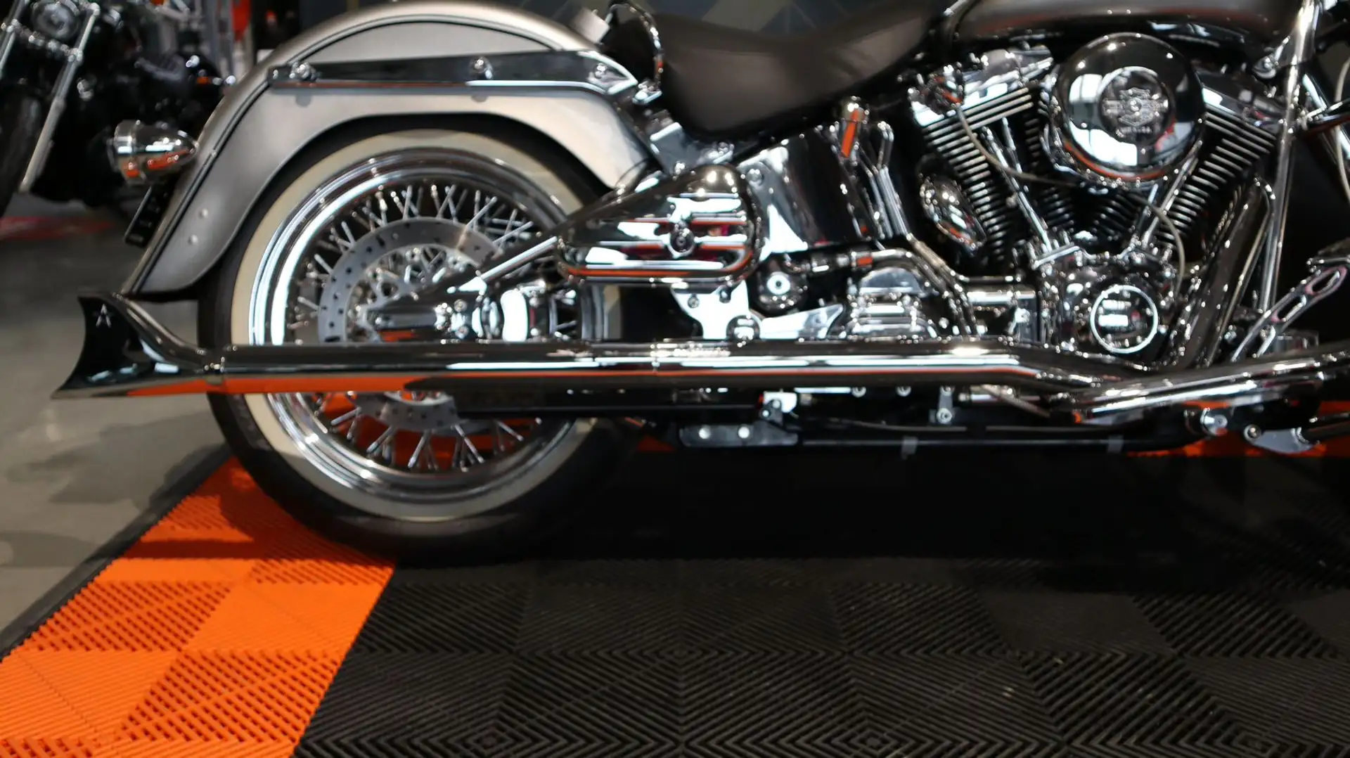 Harley-Davidson Fat Boy FLSTF Grijs - 2