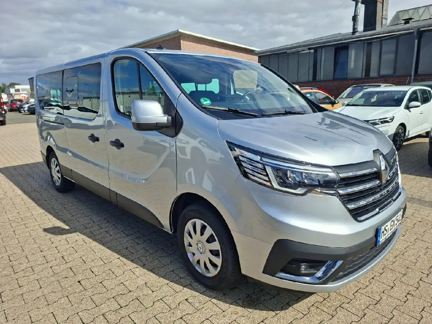 Renault Trafic L2H1 3,0t  Life Silber - 2