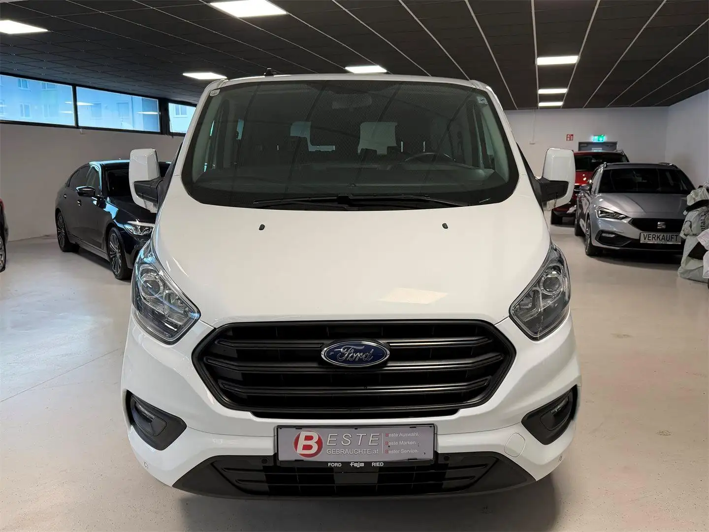 Ford Transit Custom Variobus Diesel 2,0 TDCI L1H1 320 Weiß - 2