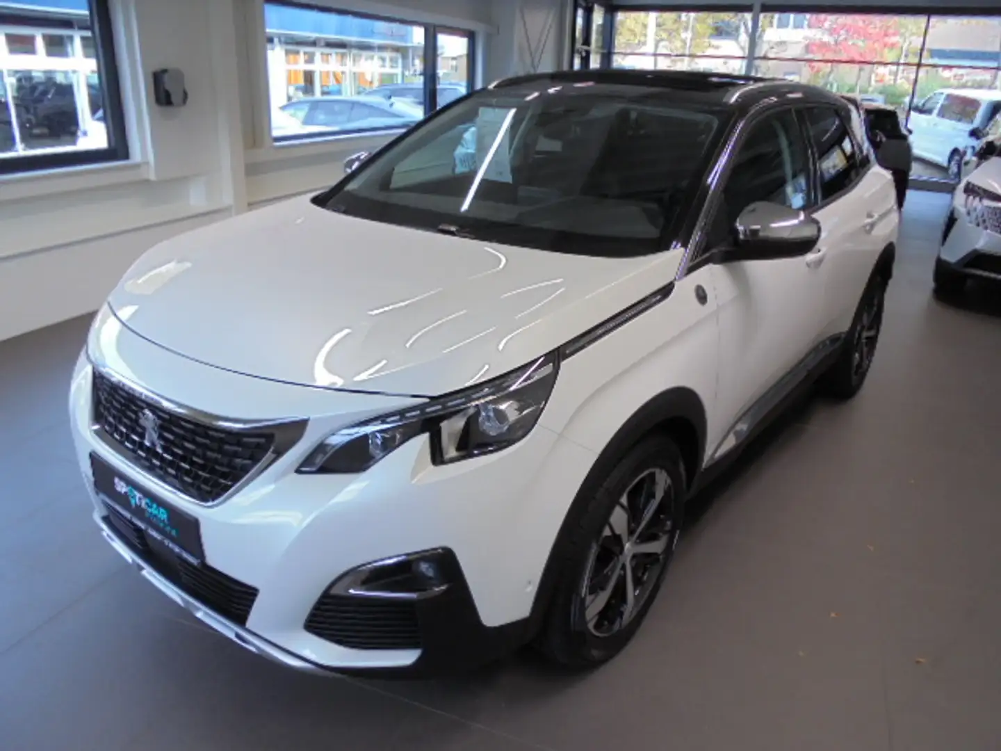 Peugeot 3008 Crossway PureTech 180 EAT8 Weiß - 1