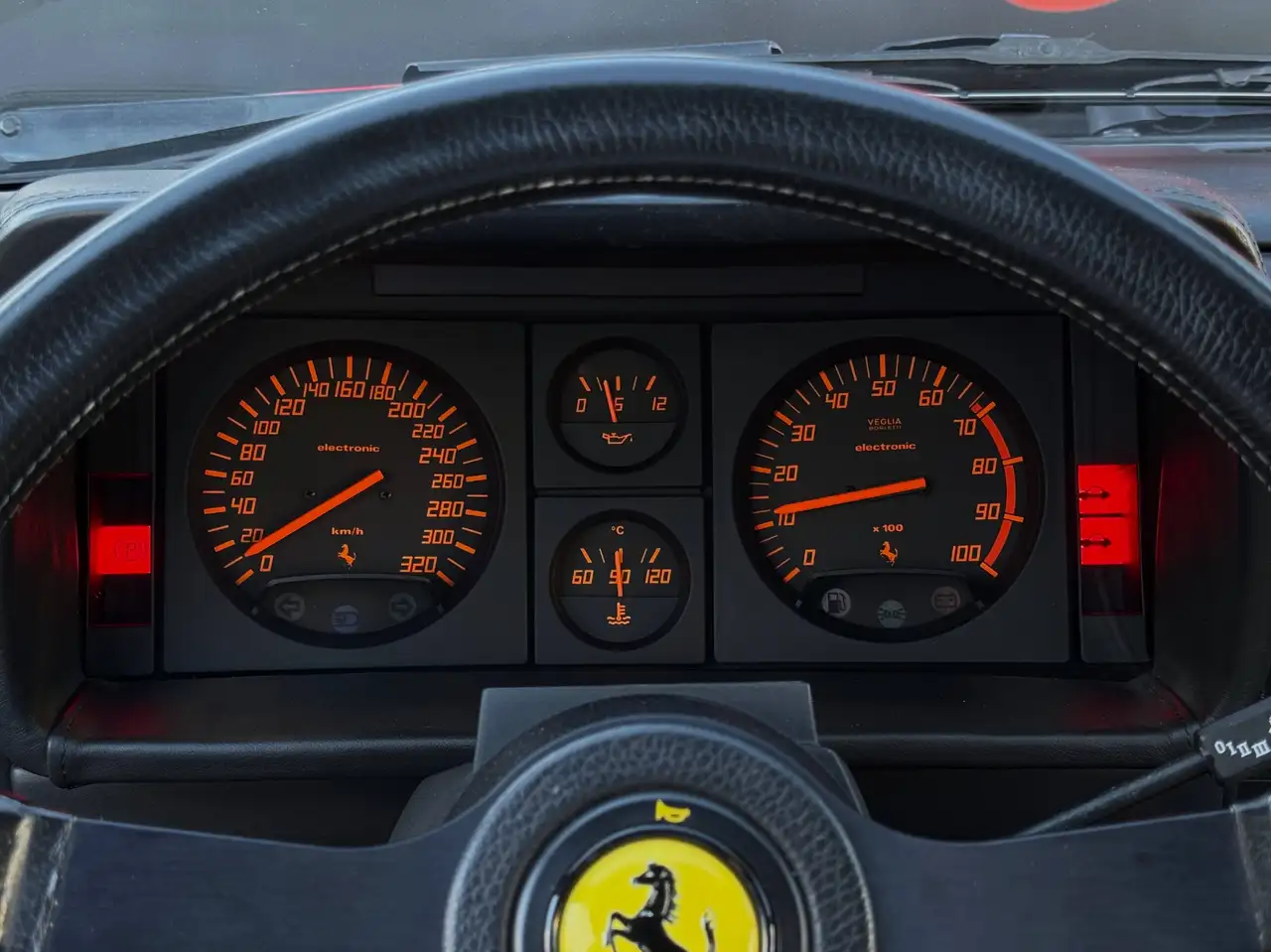 Ferrari Testarossa 5.0 V12 390CV | UNICO PROPRIETARIO | SOLO TAGLIANDI FERRARI | ROSSO CORSA, foto 10