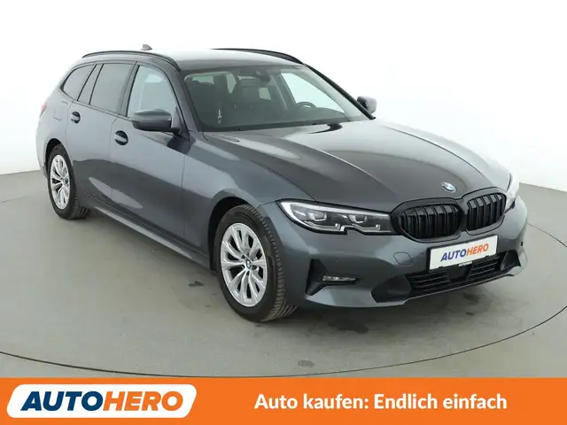 BMW 3 Series view 8