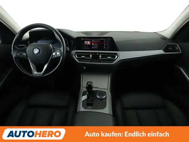 BMW 3 Series view 12