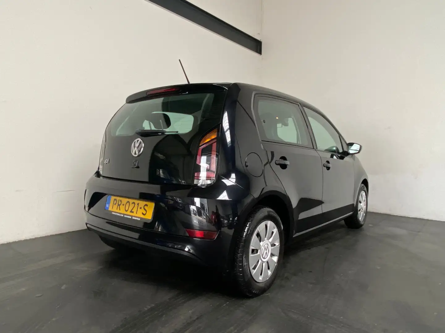 Volkswagen up! 1.0 BMT move up! Zwart - 2