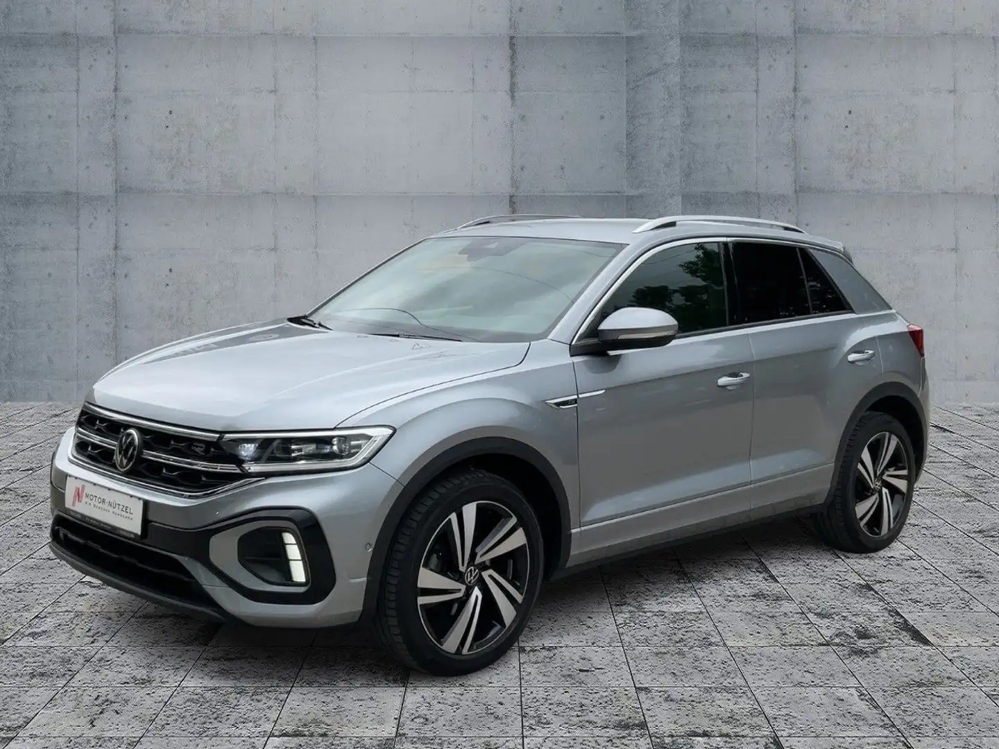 Volkswagen T-Roc 1.5 TSI DSG R-LINE LEDplus+NAV+ACC+SHZ+AHK Silber - 2