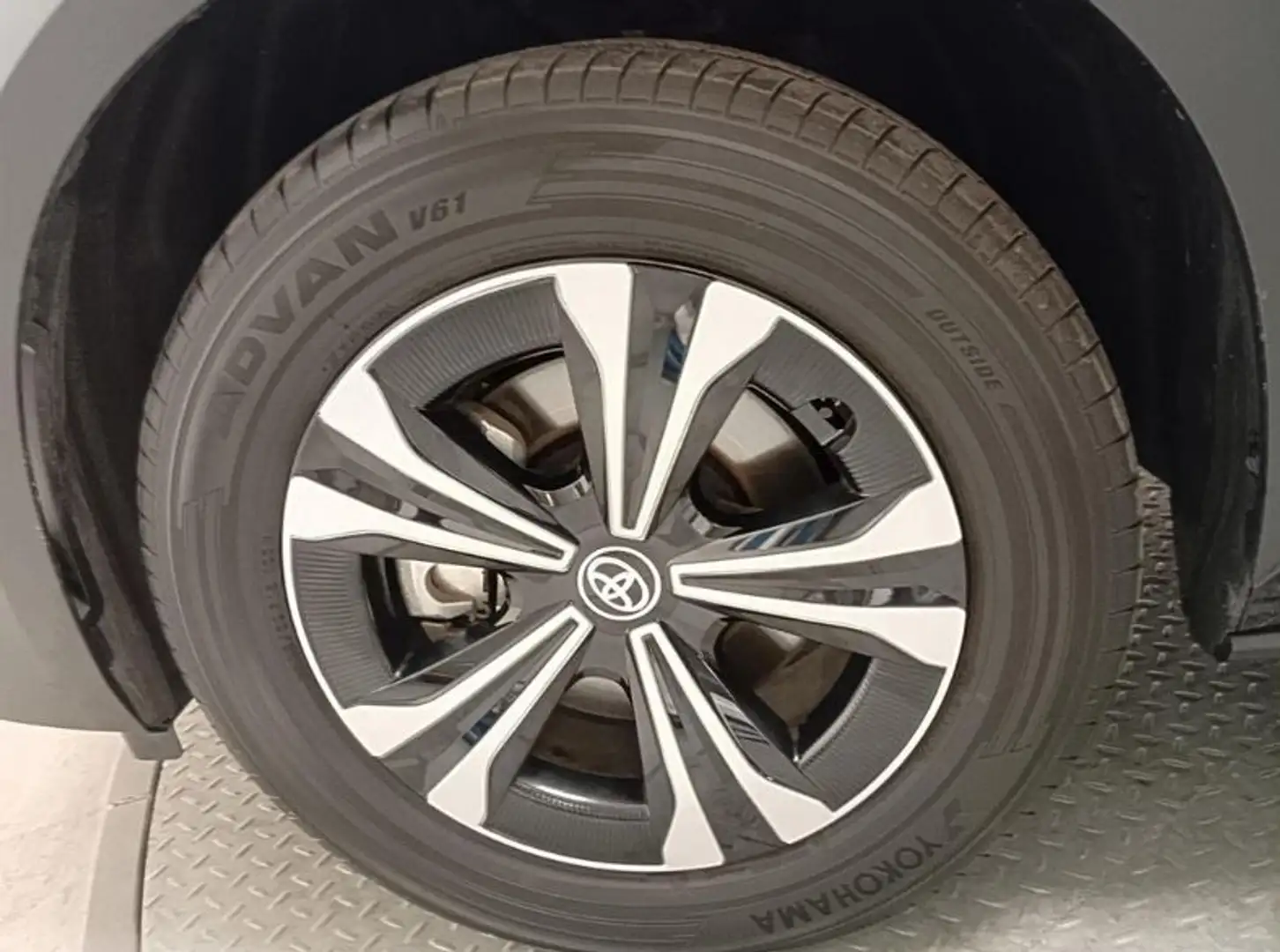 Toyota bZ4X 200E 4X2 Advance - 2