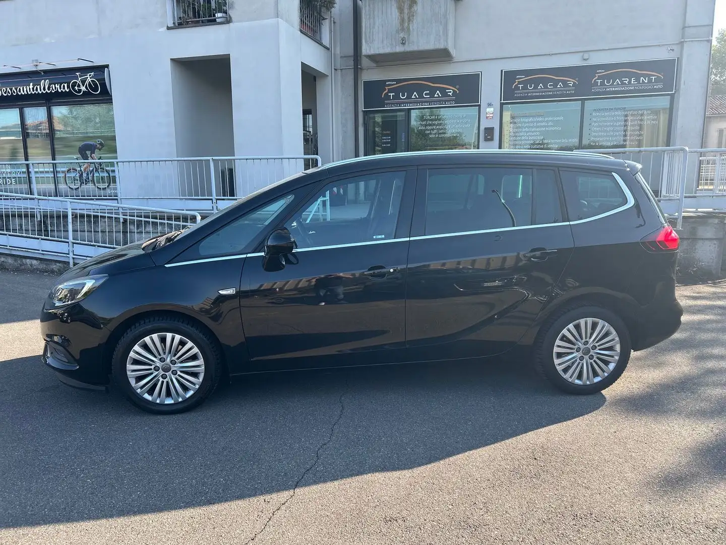 Opel Zafira Innovation 1.6 Ecotec CNG Noir - 2