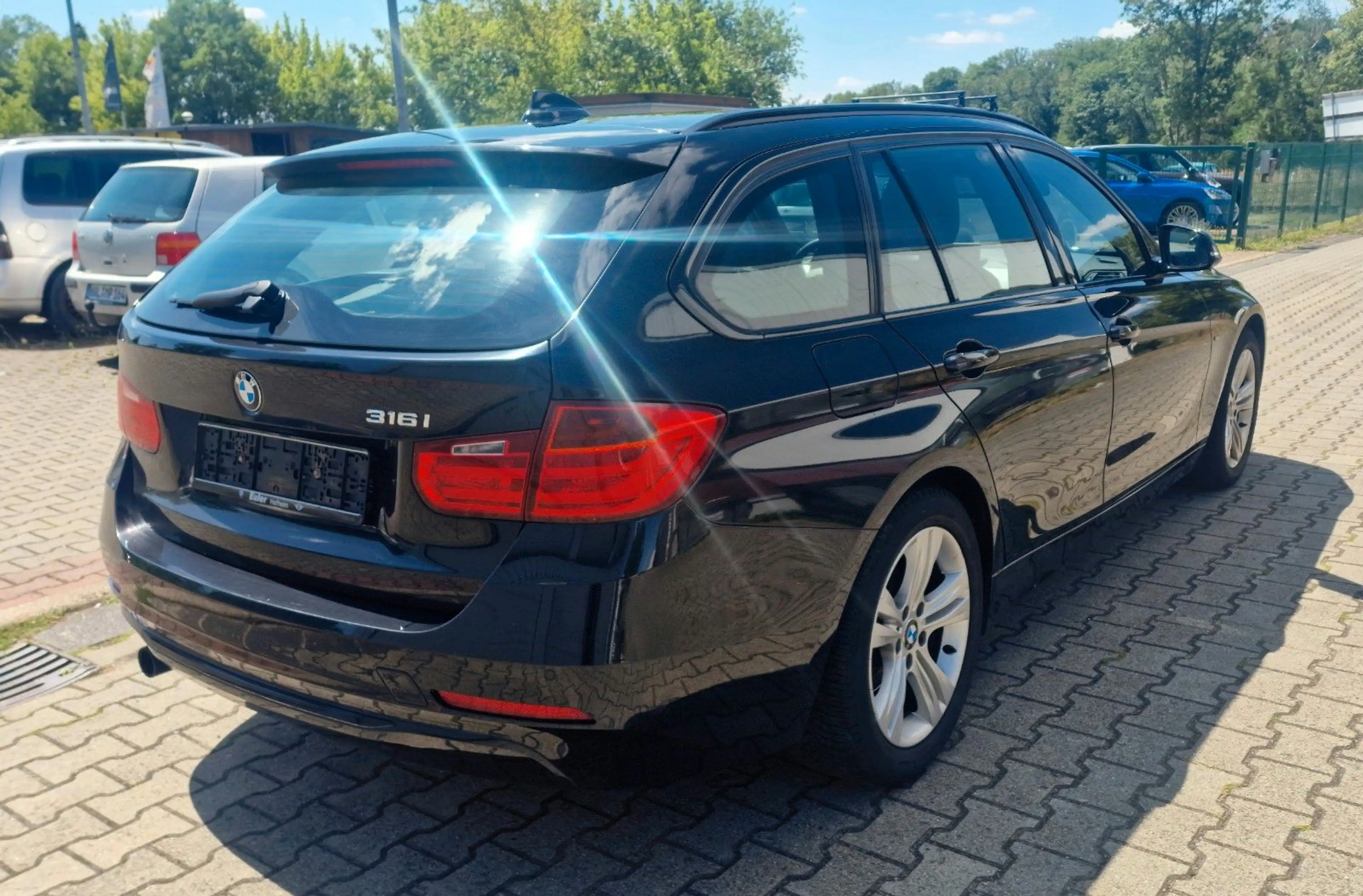 BMW 316 i F31 2 Hand Xenon Automatik AHK Schwenkb. — photo 7
