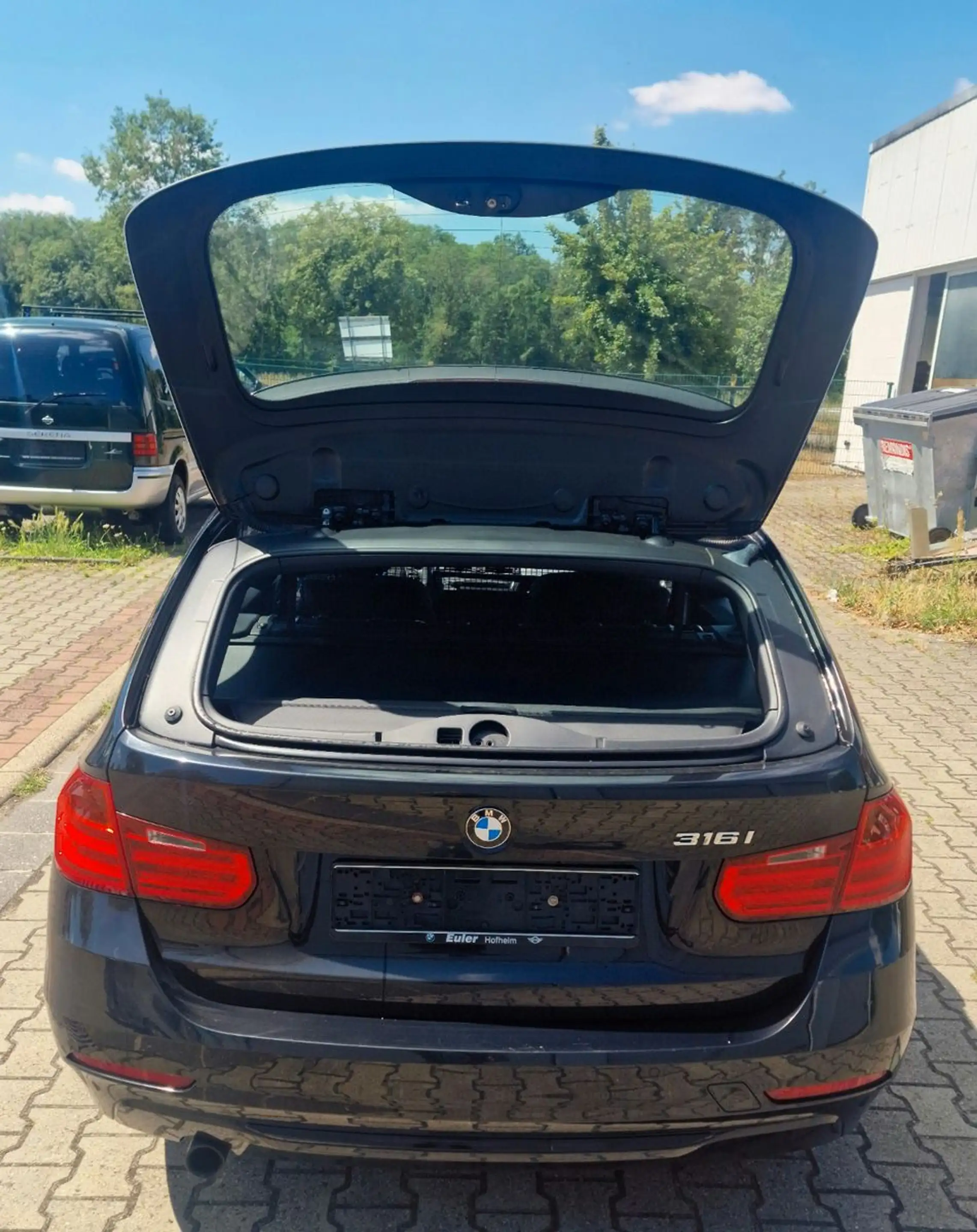 BMW 316 i F31 2 Hand Xenon Automatik AHK Schwenkb. — photo 10