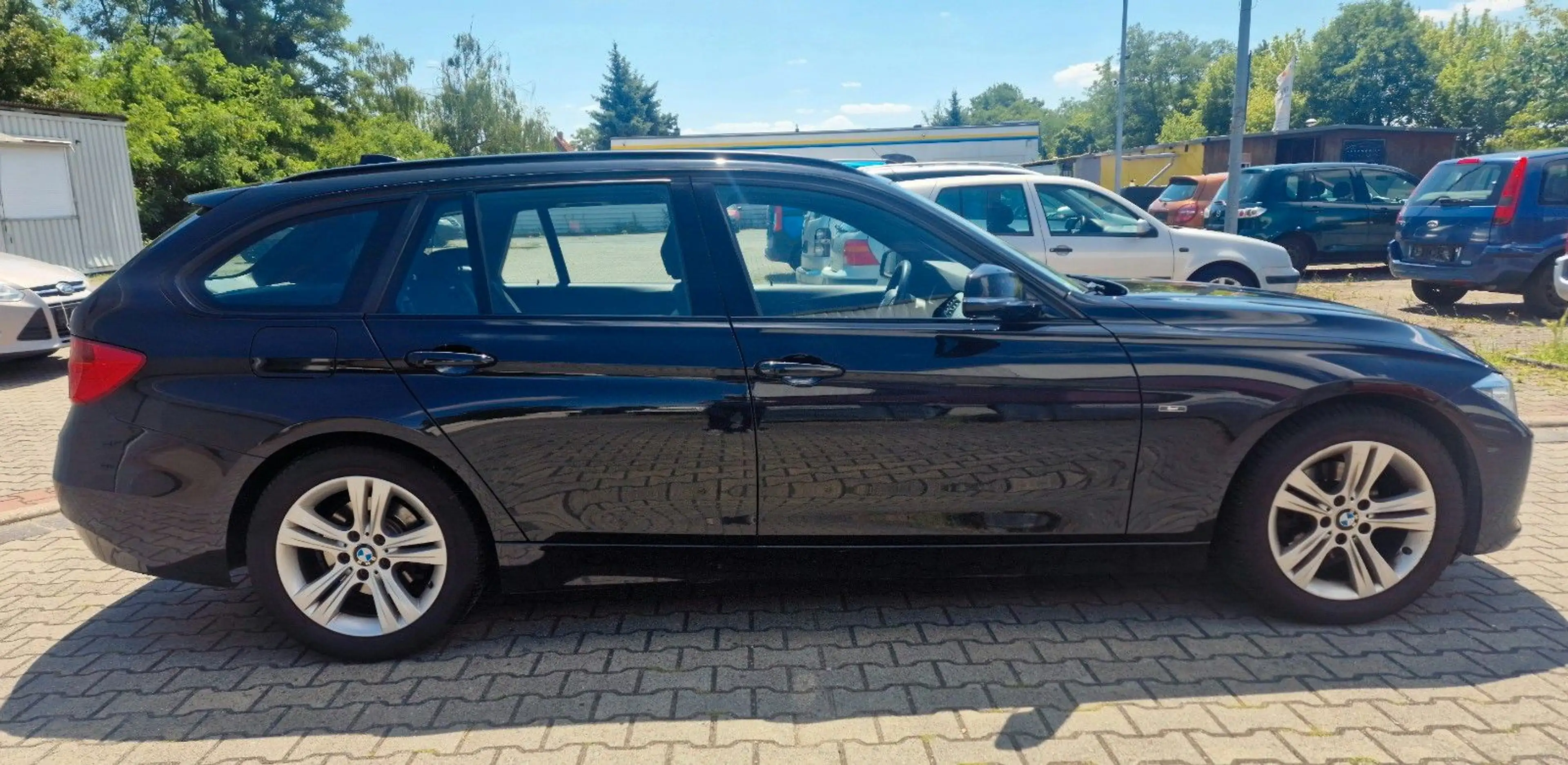 BMW 316 i F31 2 Hand Xenon Automatik AHK Schwenkb. — photo 6