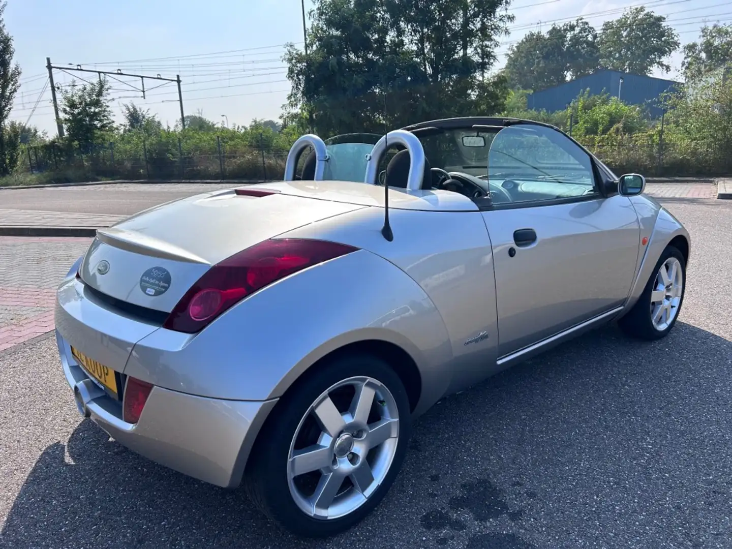 Ford Streetka 1.6 / CABRIO / UNIEK / TOPSTAAT! / 1e eigenaar Gri - 2