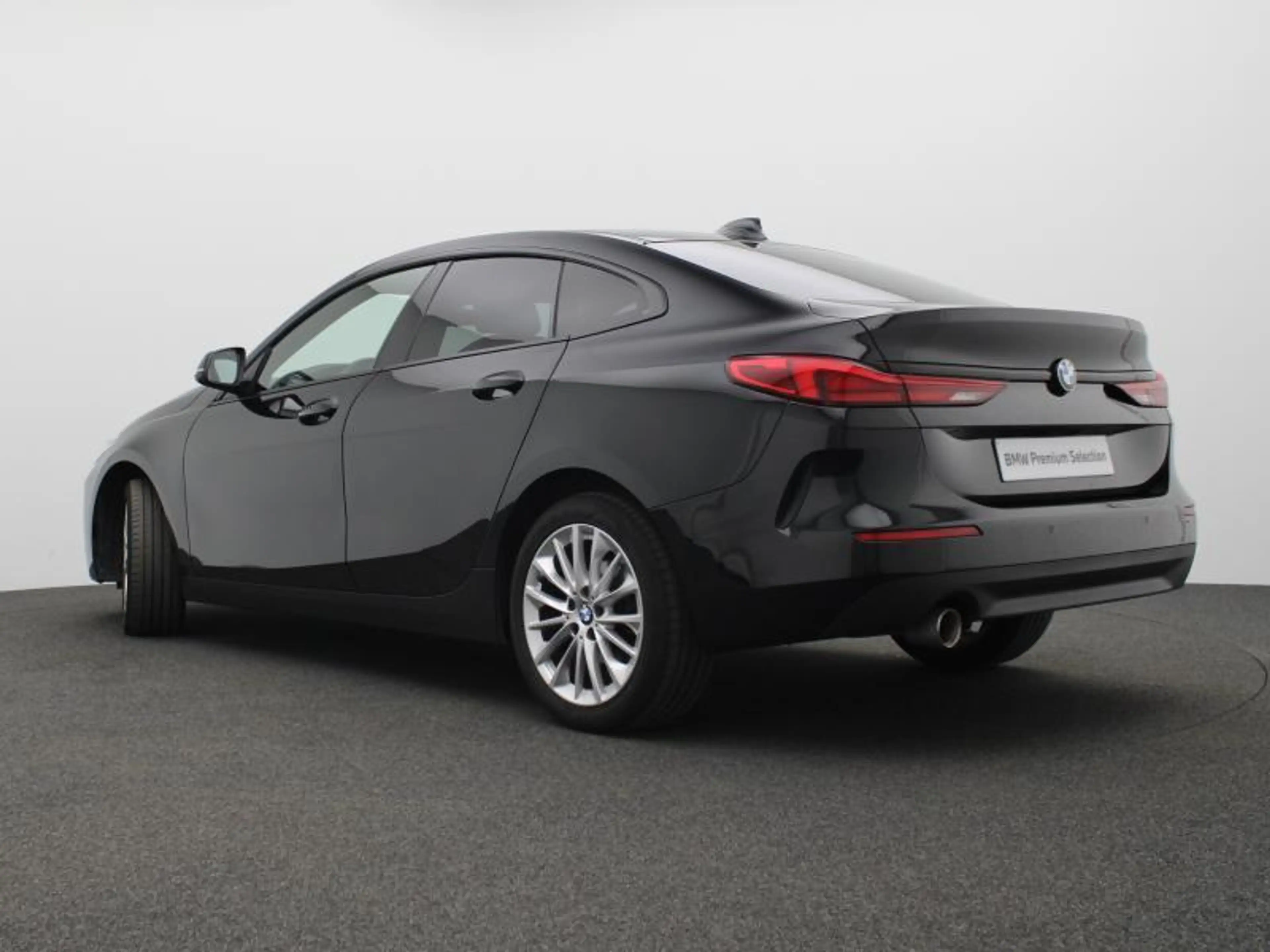BMW 218 Gran Coupé — photo 5