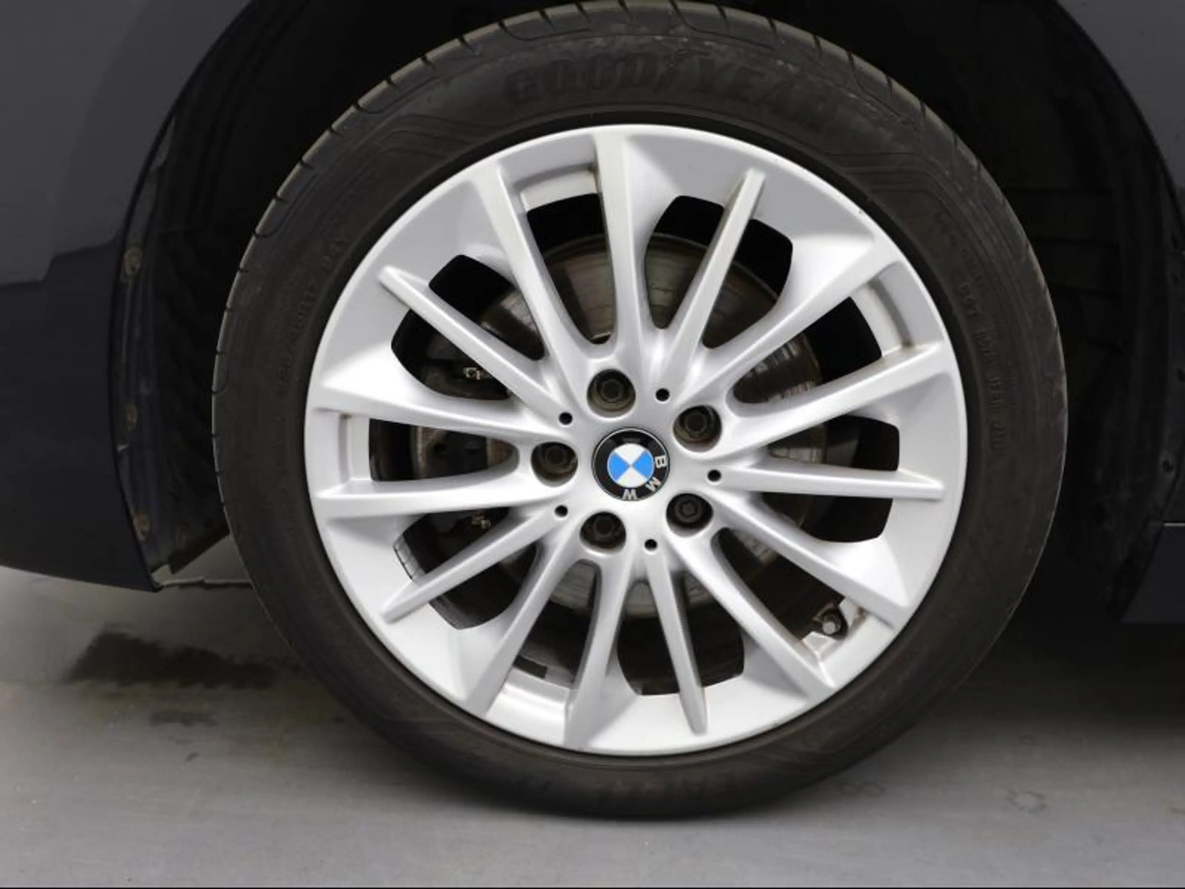 BMW 218 Gran Coupé — photo 8
