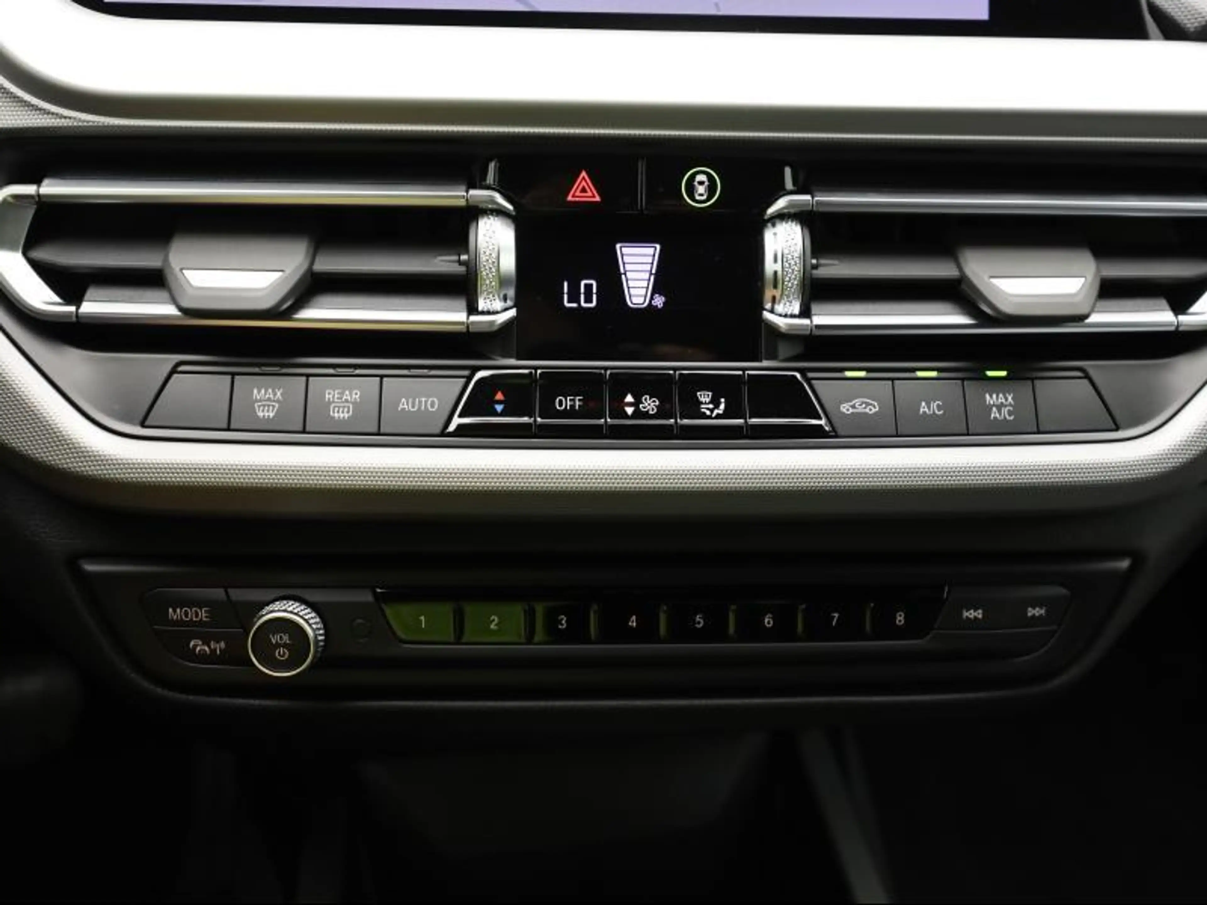 BMW 218 Gran Coupé — photo 13