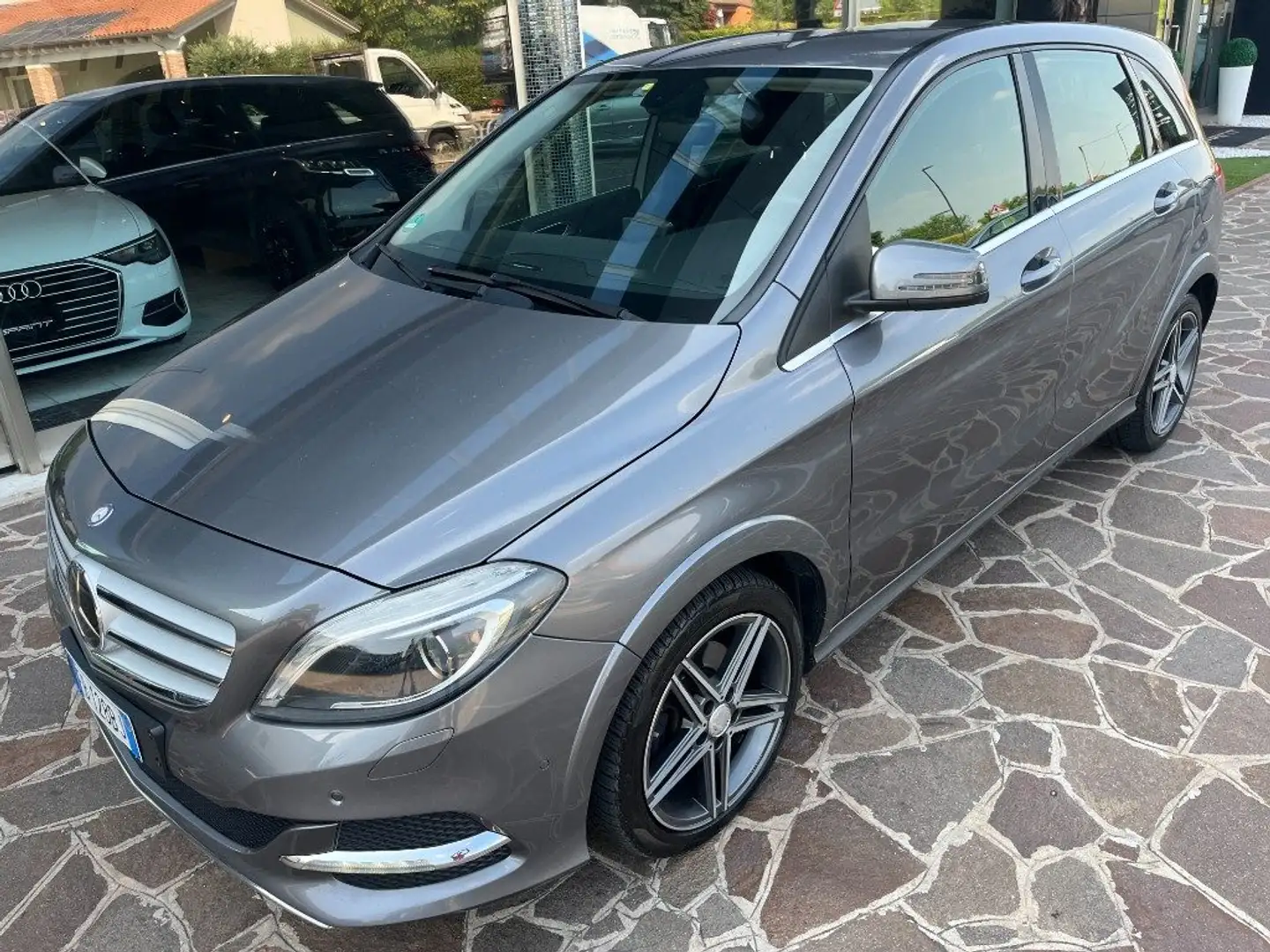Mercedes-Benz B 200 NGD EXECUTIVE 156CV METANO AUTOMATICA Grijs - 1