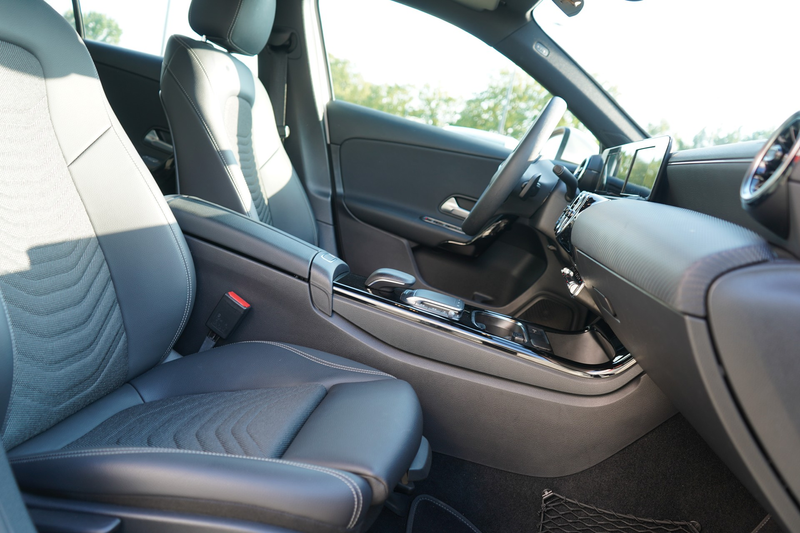 Mercedes-Benz A 180 A180 AMG-Line Android Apple Digitales Cockpit Sitz — photo 22