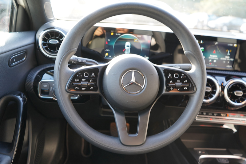 Mercedes-Benz A 180 A180 AMG-Line Android Apple Digitales Cockpit Sitz — photo 9