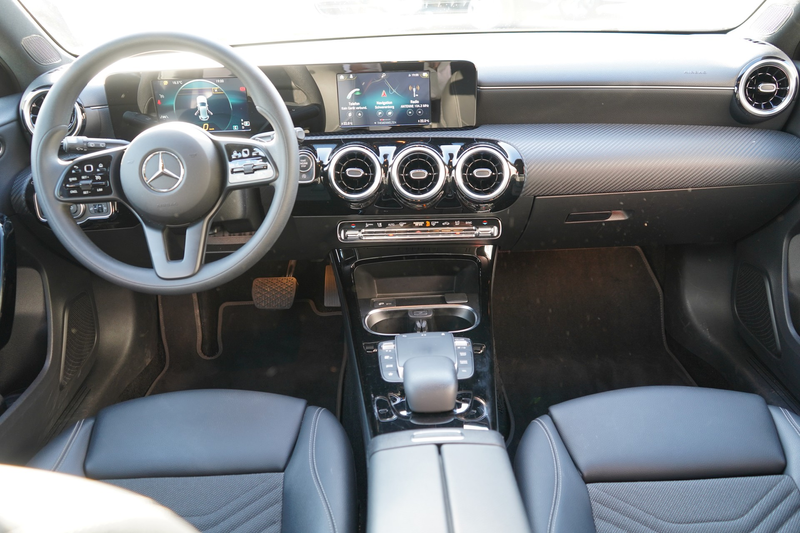 Mercedes-Benz A 180 A180 AMG-Line Android Apple Digitales Cockpit Sitz — photo 8