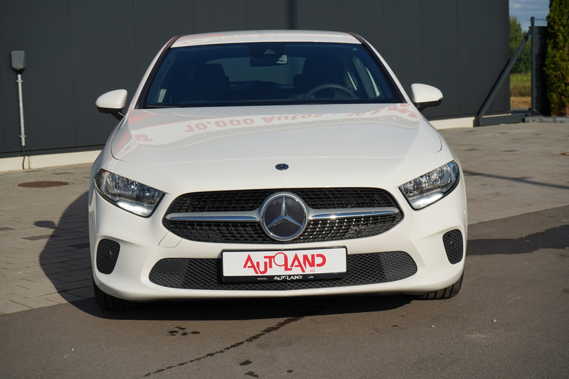 Mercedes-Benz A 180 A180 AMG-Line Android Apple Digitales Cockpit Sitz — photo 6