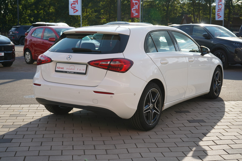 Mercedes-Benz A 180 A180 AMG-Line Android Apple Digitales Cockpit Sitz — photo 4
