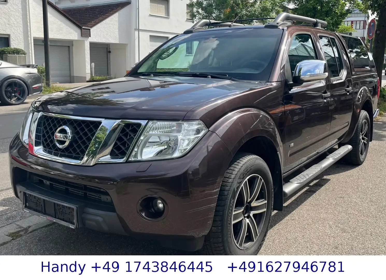 Nissan Navara Pickup Double Cab LE 3.0 dCi V6 4X4 Schwarz - 1