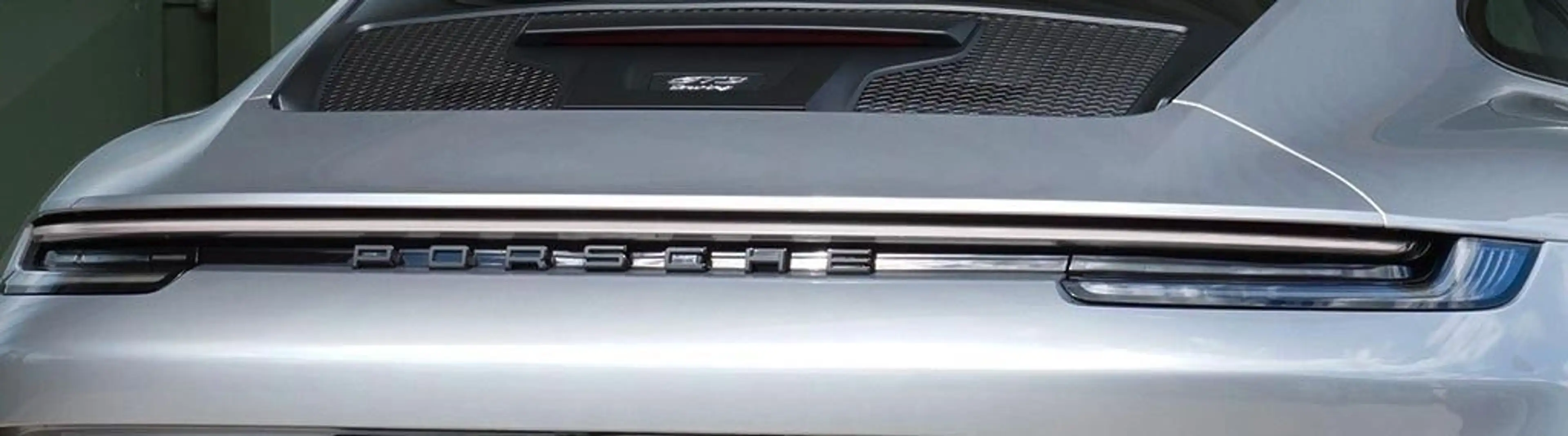 Porsche 992 GT3 Touring /Lift/PCCB/Matrix/Carbon — photo 15