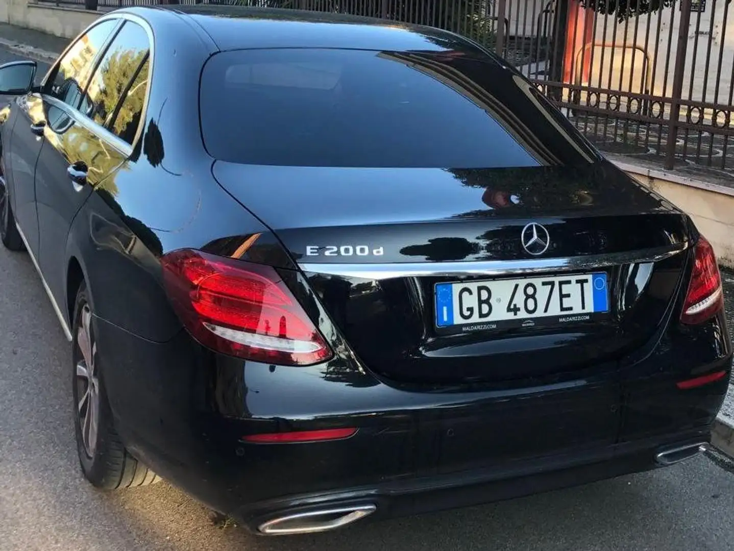 Mercedes-Benz E 200 E 200 d Premium Plus auto Bleu - 1