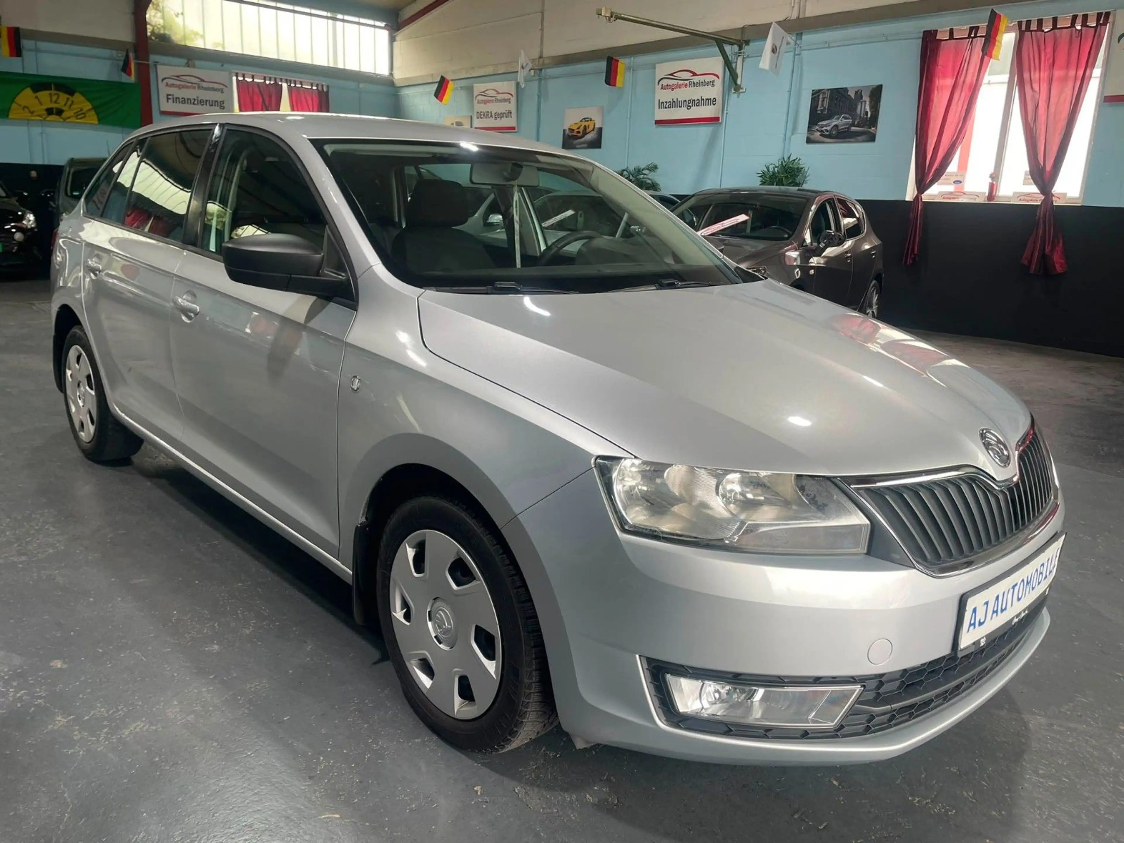 Skoda Rapid/Spaceback Spaceback Active*KLIMA*TÜV NEU*EURO 5* — photo 5
