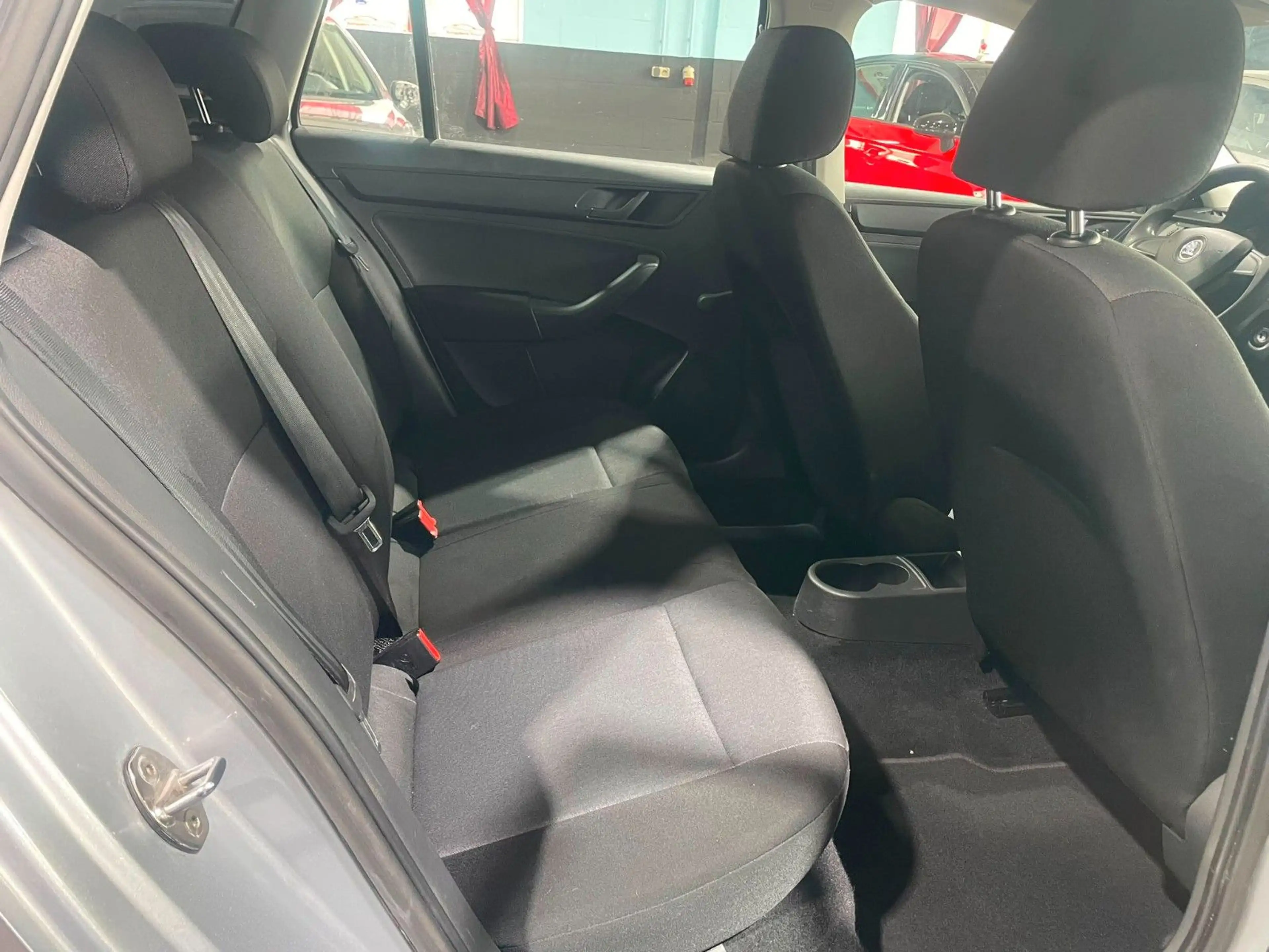Skoda Rapid/Spaceback Spaceback Active*KLIMA*TÜV NEU*EURO 5* — photo 10