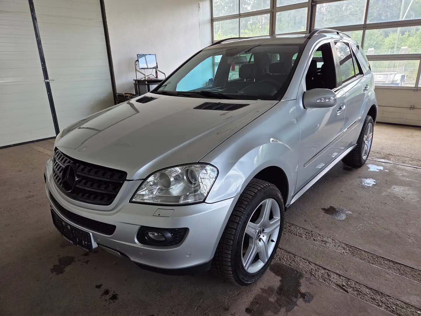 Mercedes-Benz ML 320 ML 320 CDI 4matic Xenon"Navi"Ahk"S-dach Amg-Rad Silber - 1