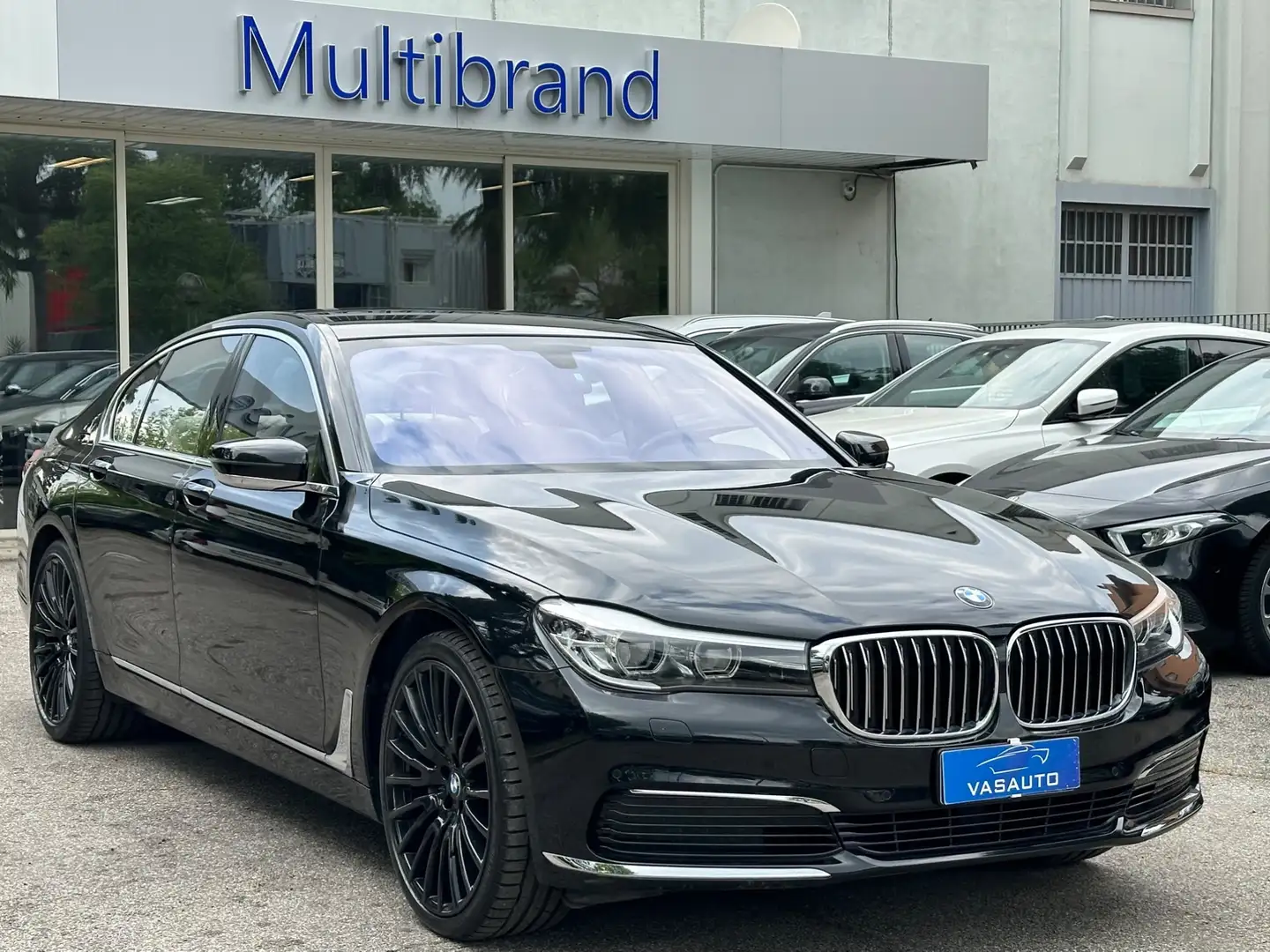 BMW 730 730d xDrive Luxury Negro - 1