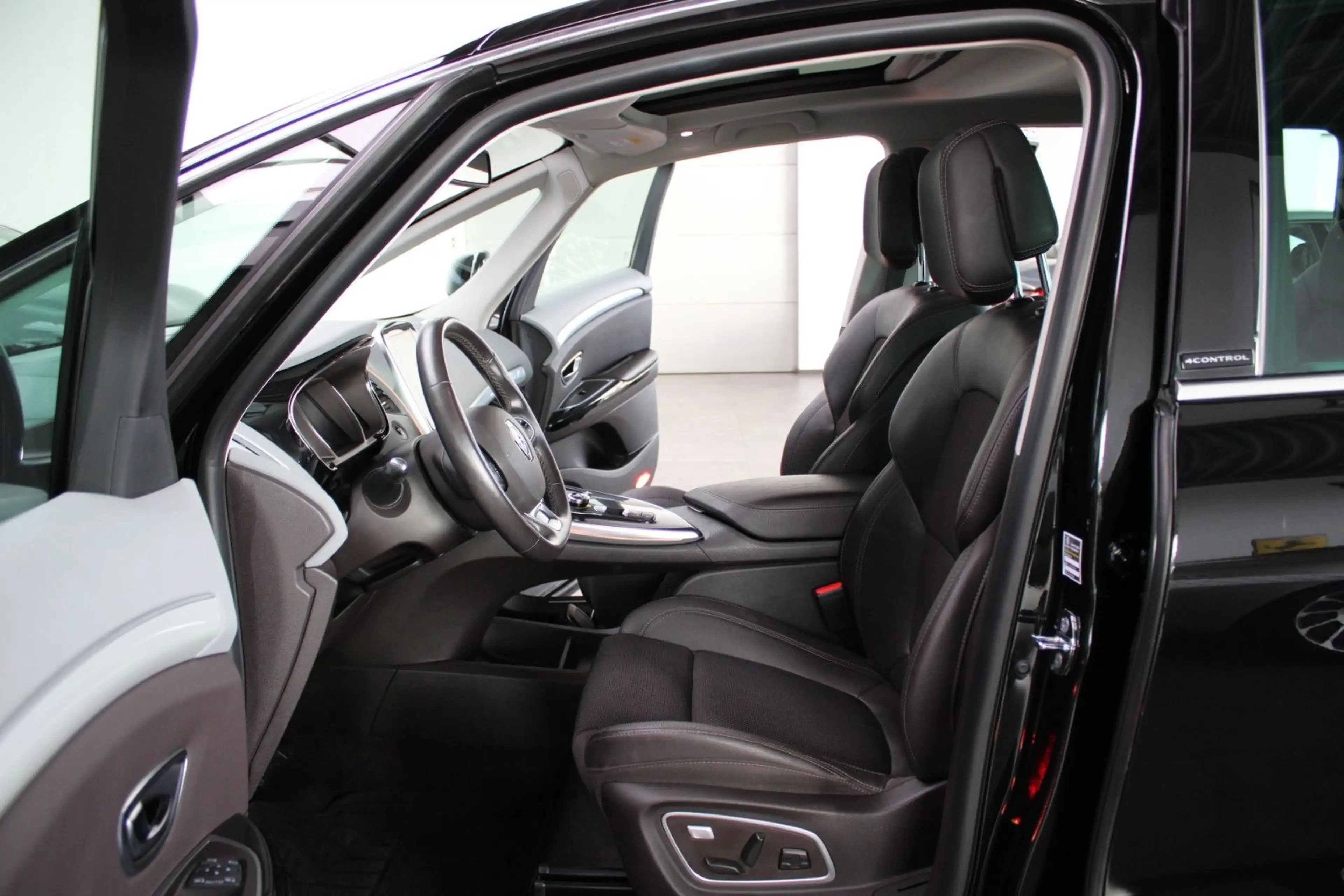 Renault Espace ESPACE V INTENS! CITY+CRUISING+4CONTROL PAKET — photo 4
