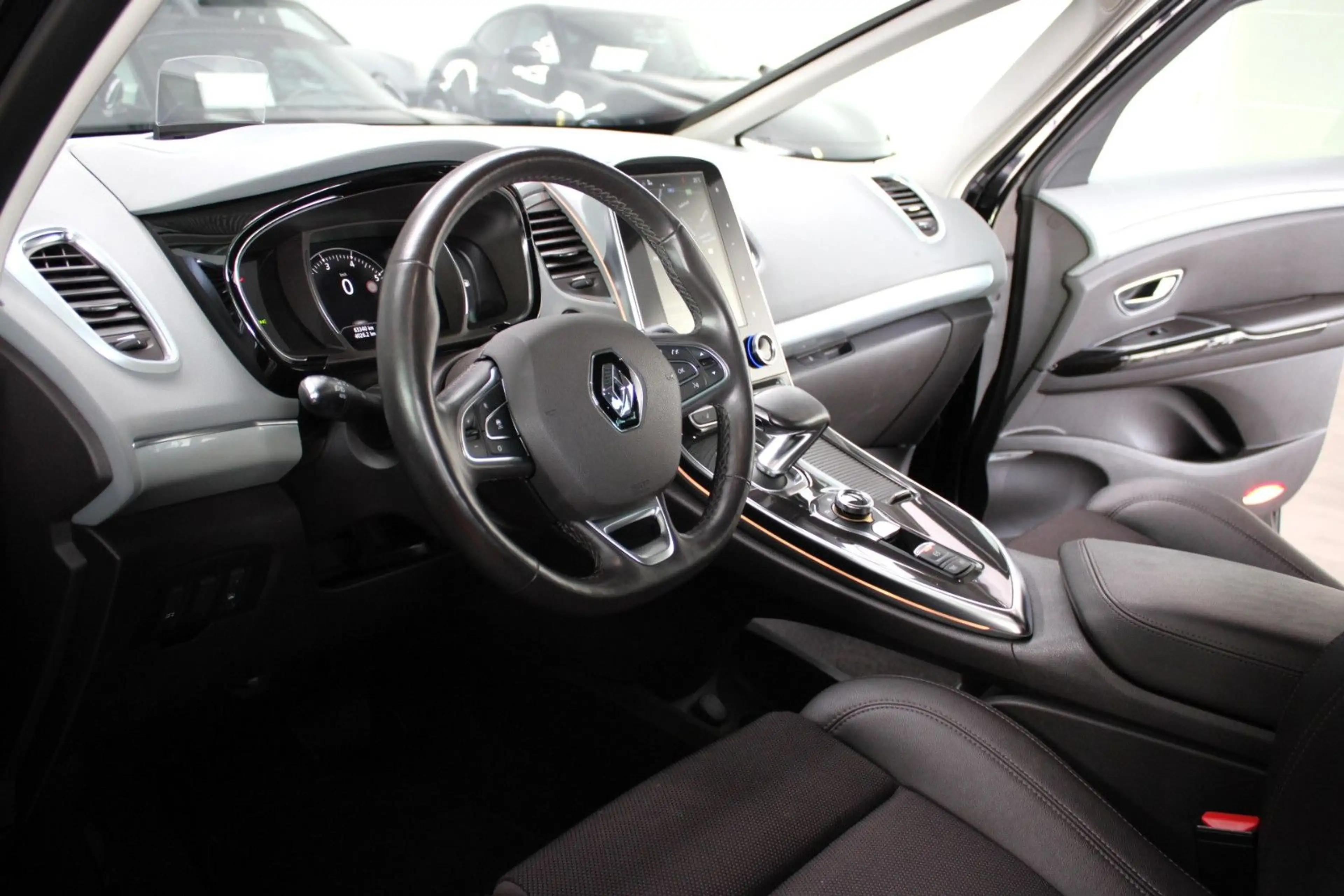 Renault Espace ESPACE V INTENS! CITY+CRUISING+4CONTROL PAKET — photo 2