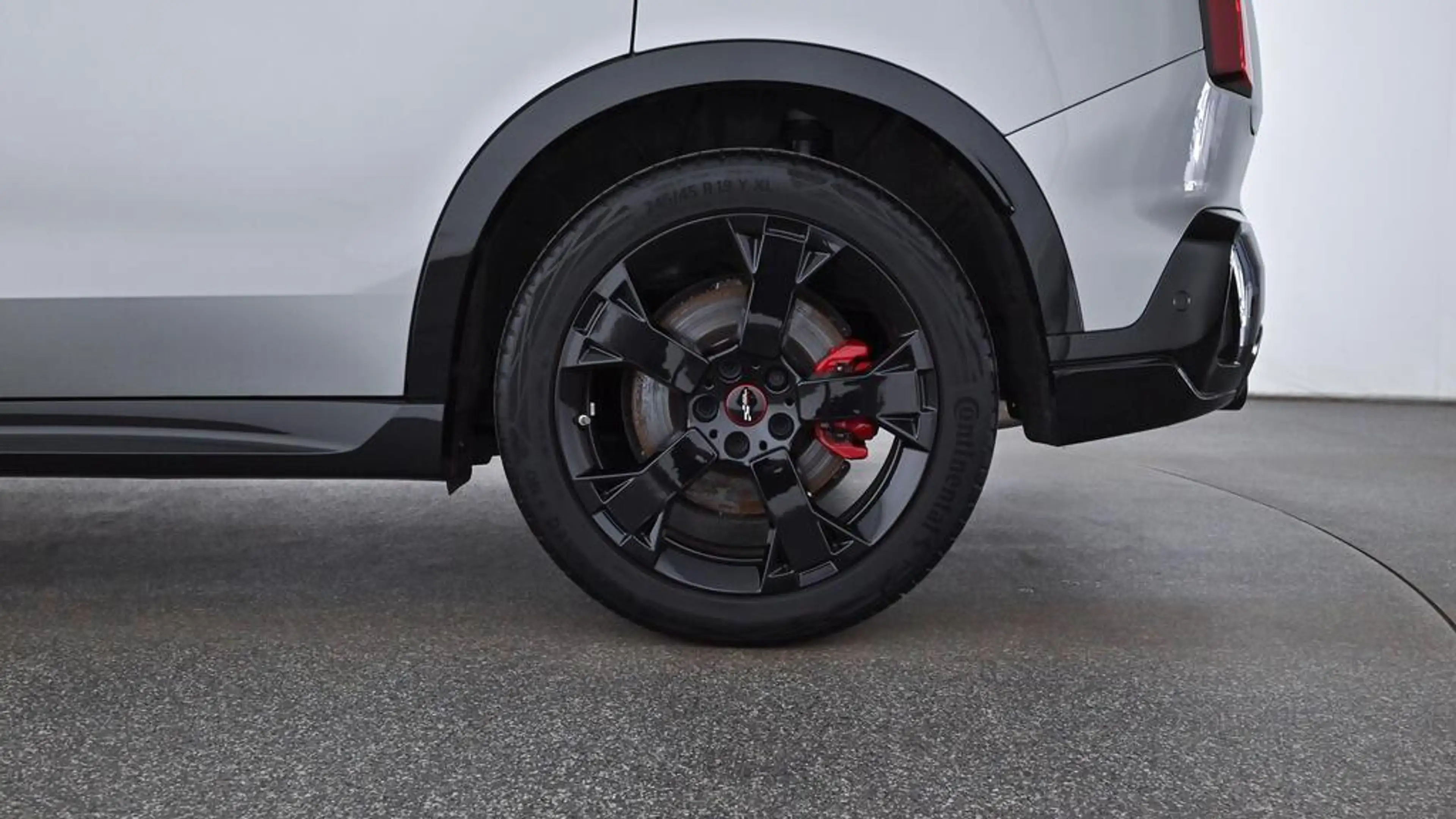 MINI JCW Countryman All4 John Cooper Works Trim — photo 10