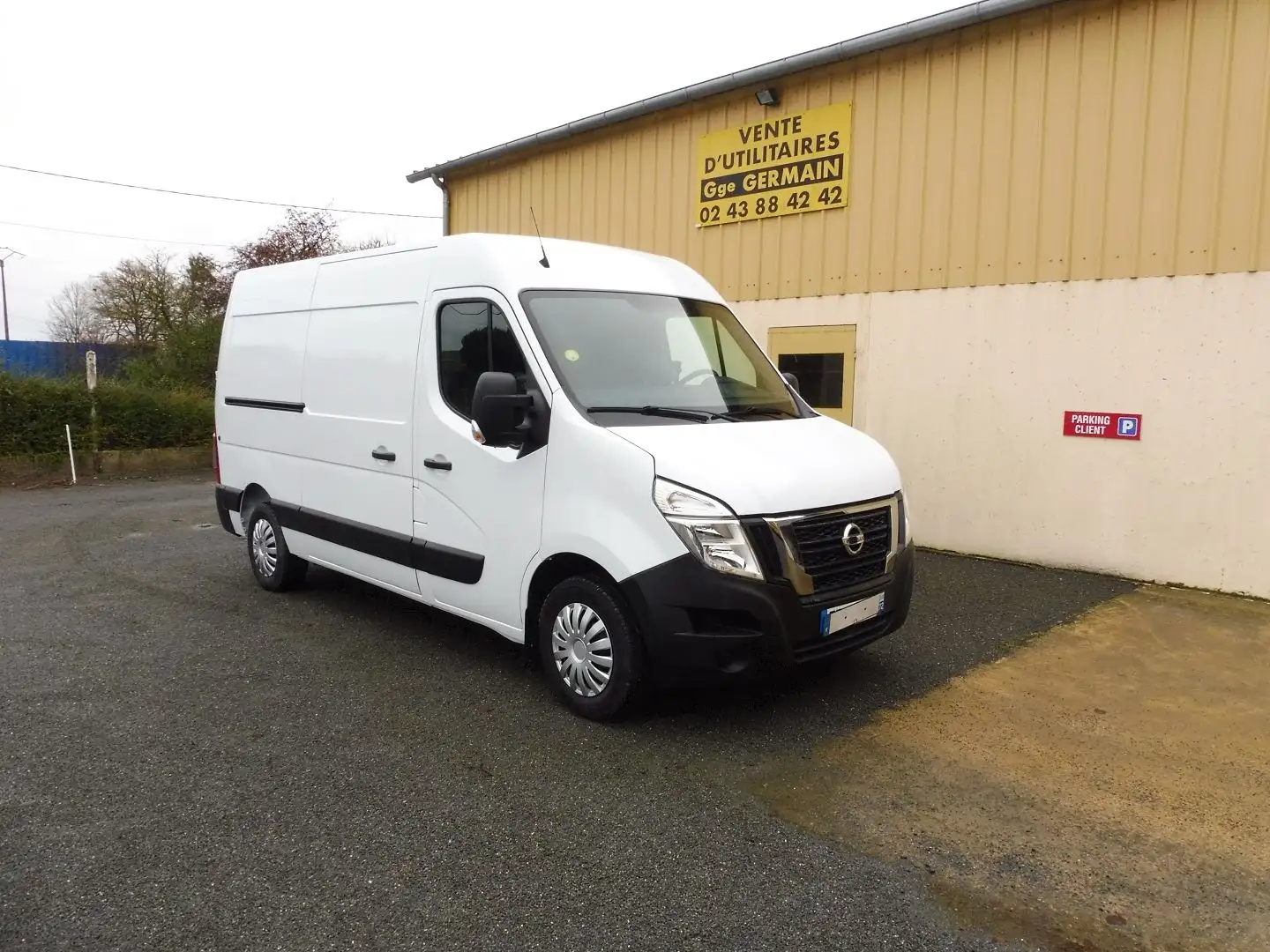 Nissan NV400 3T5 L2H2 2.3 DCI 180CH S/S OPTIMA Wit - 1