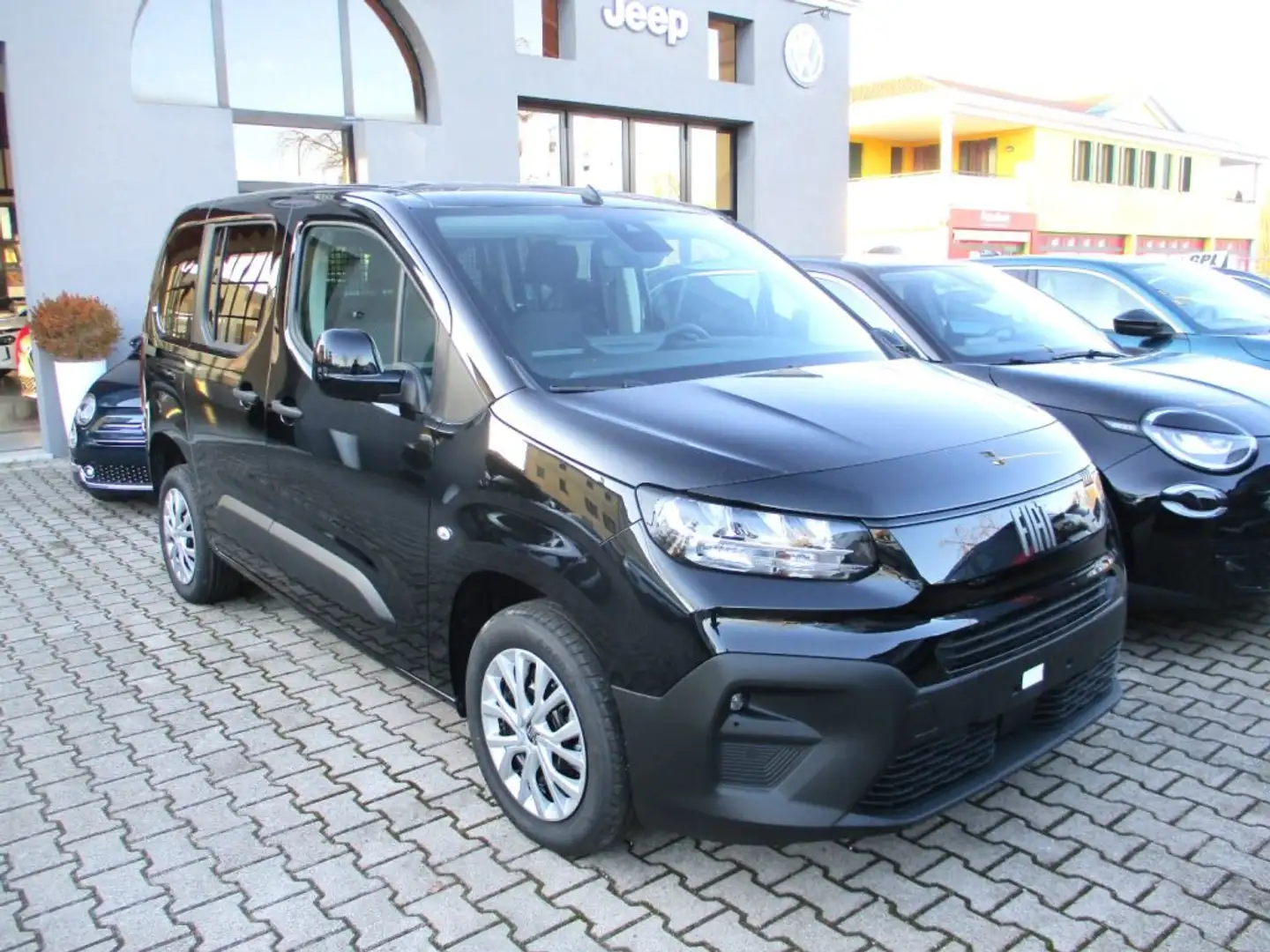 Fiat Doblo 1.5 BlueHdi 100CV Combi N1 - Carplay/Sensori Schwarz - 1