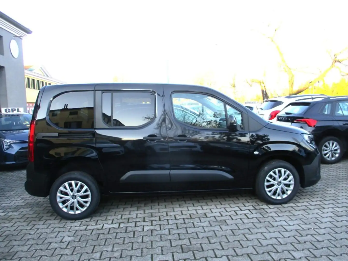 Fiat Doblo 1.5 BlueHdi 100CV Combi N1 - Carplay/Sensori Schwarz - 2