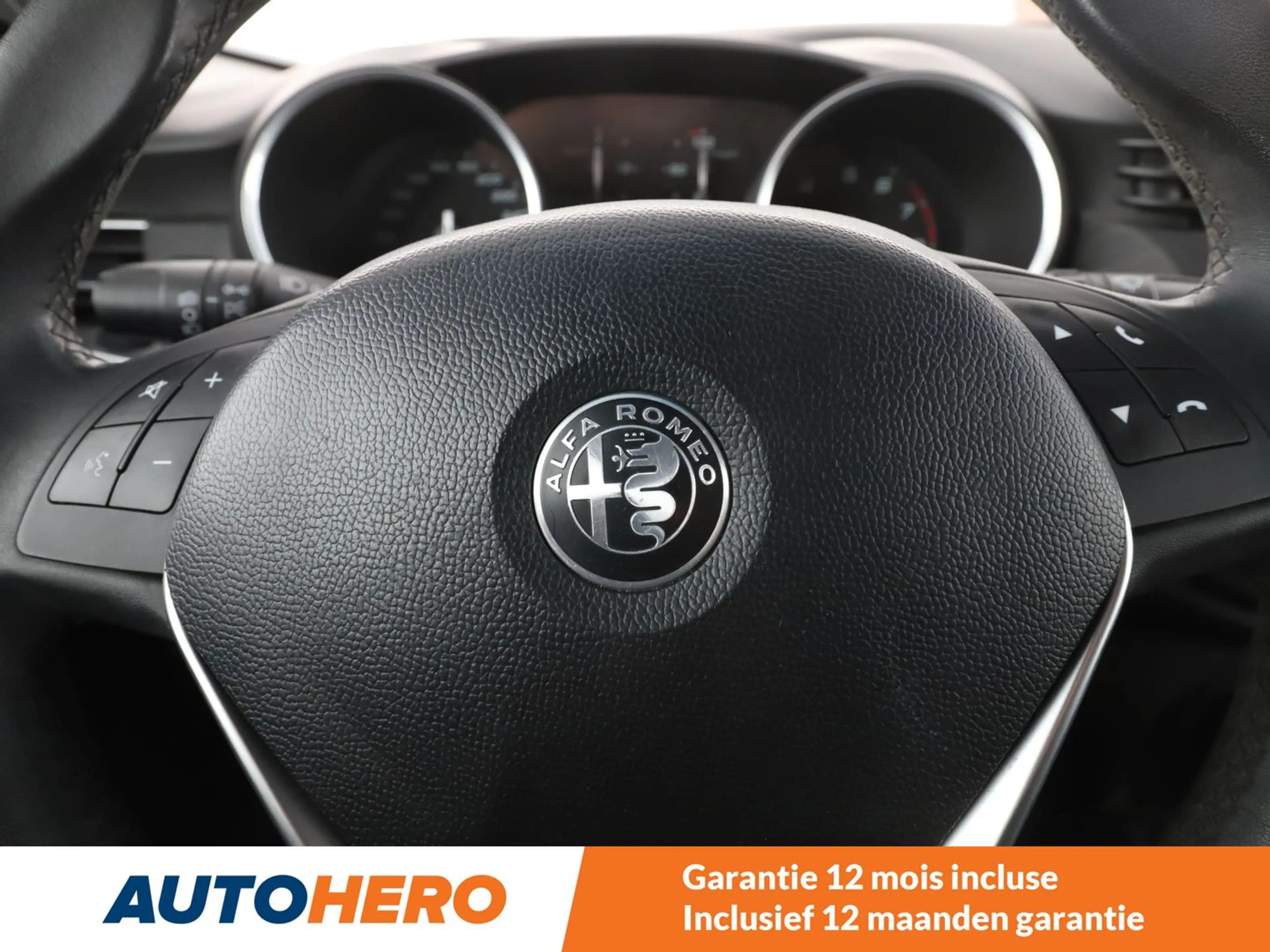 Alfa Romeo Giulietta 1.4 Turbo Super — photo 7