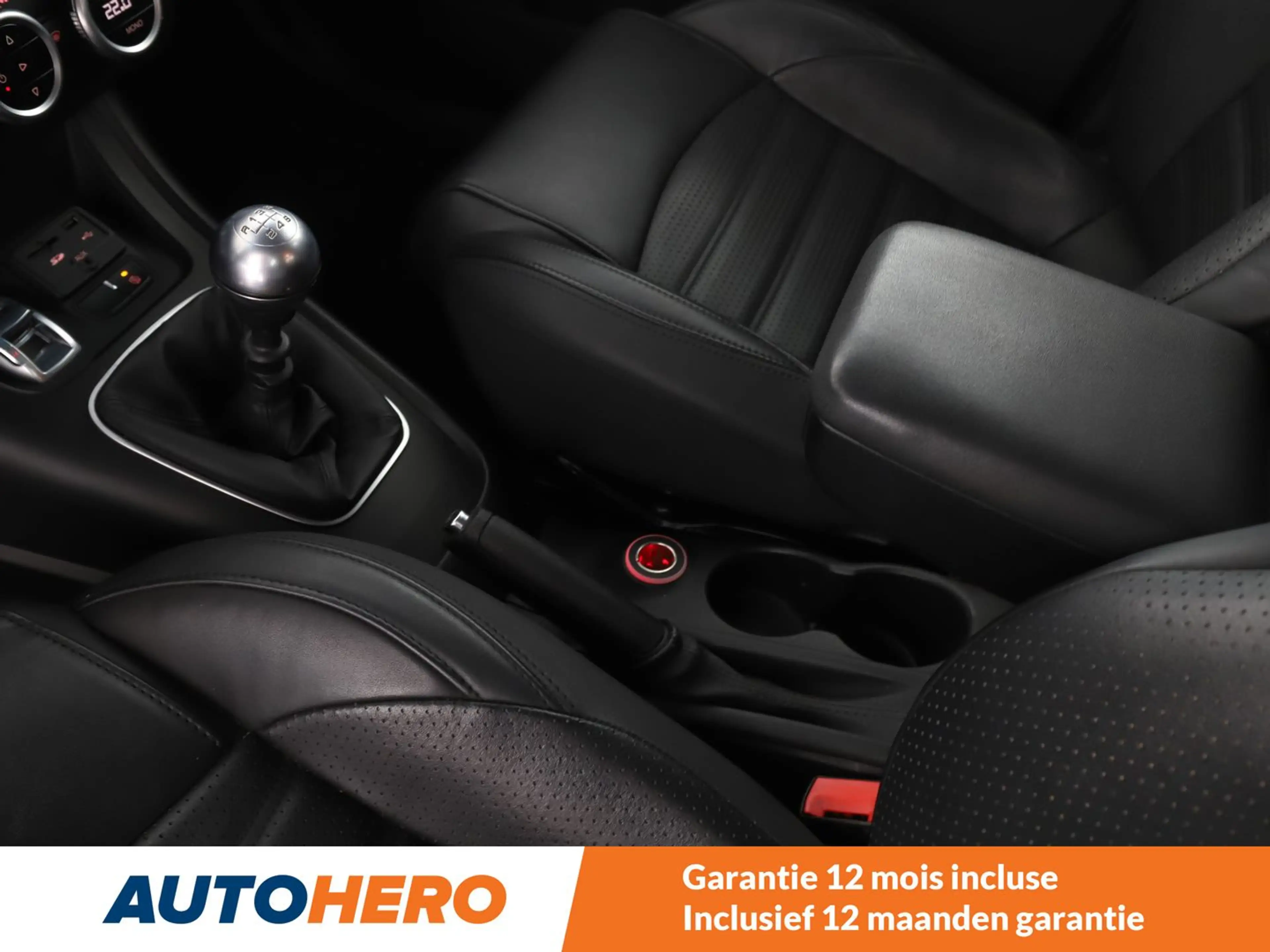 Alfa Romeo Giulietta 1.4 Turbo Super — photo 13