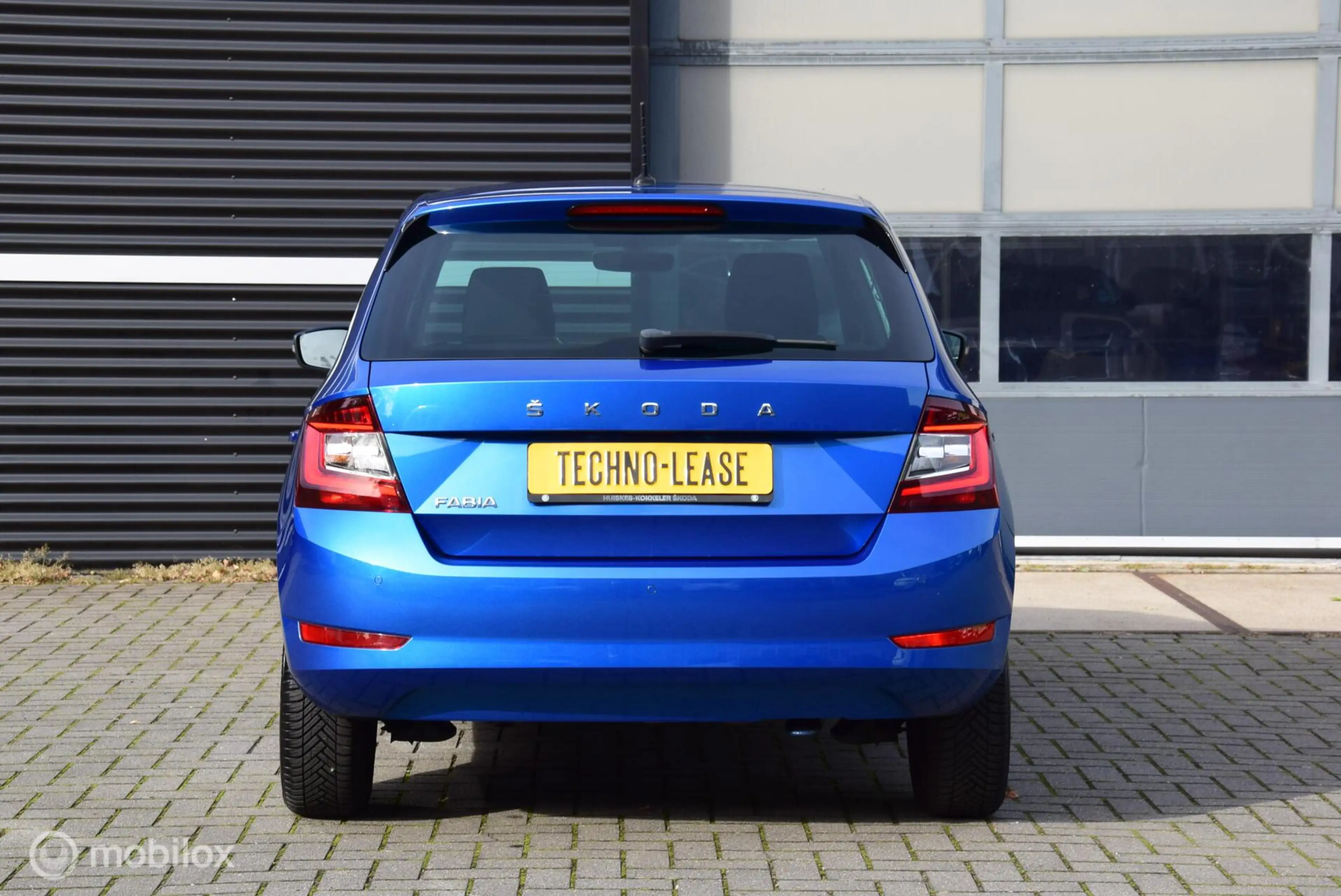 Skoda Fabia 1.0 TSI Business Edition cruise control Apple carp — photo 6