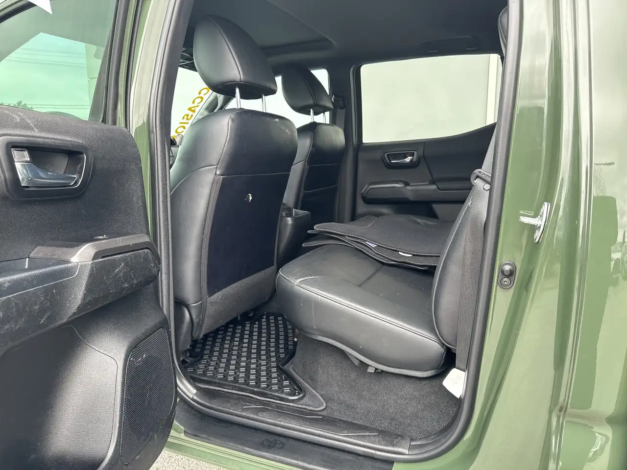 Toyota Tacoma снимка Toyota Tacoma