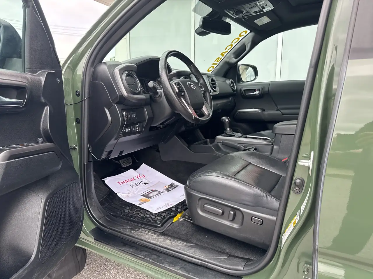 Toyota Tacoma снимка Toyota Tacoma