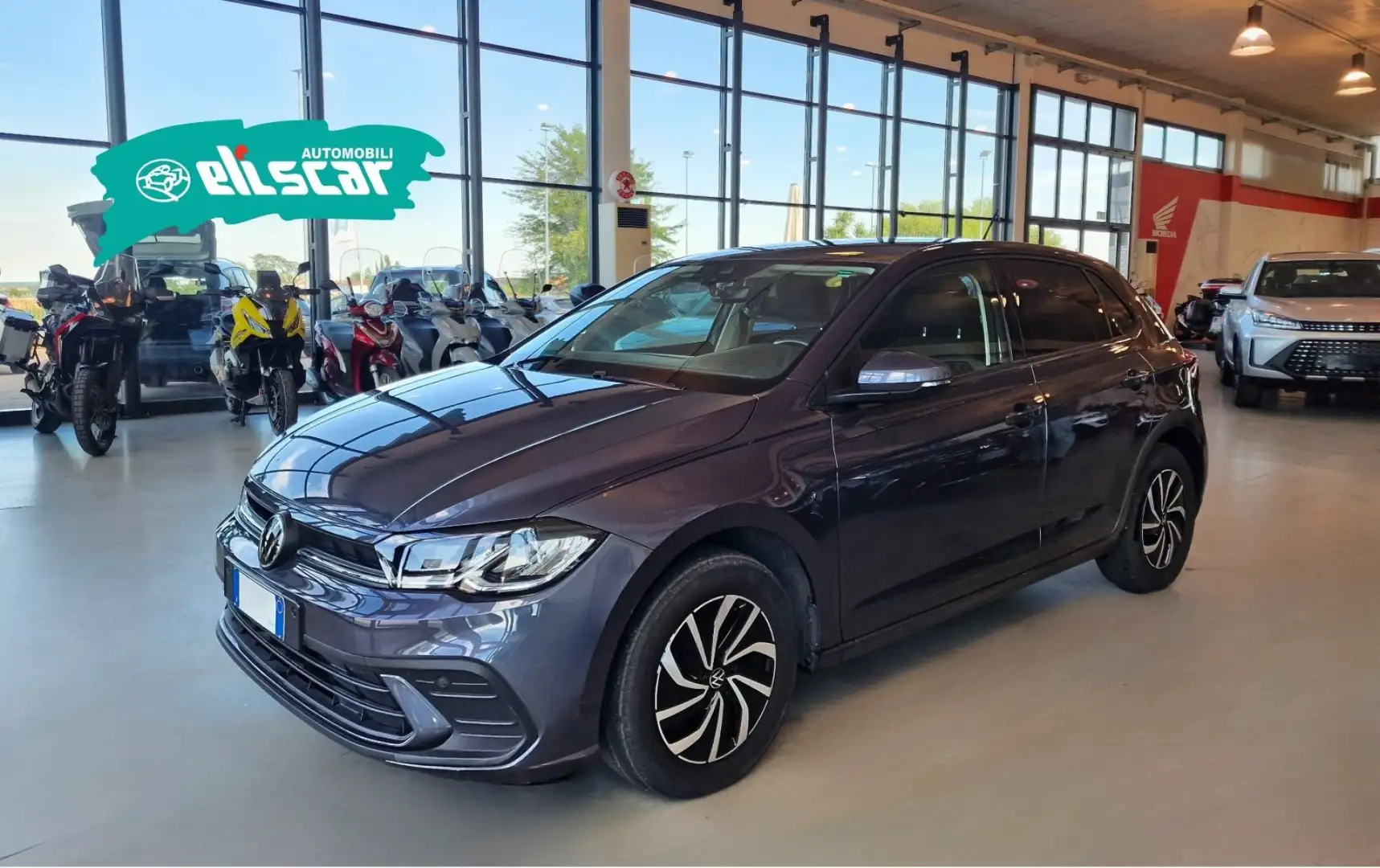 Volkswagen Polo 1.0 TSI 95CV Gris - 2