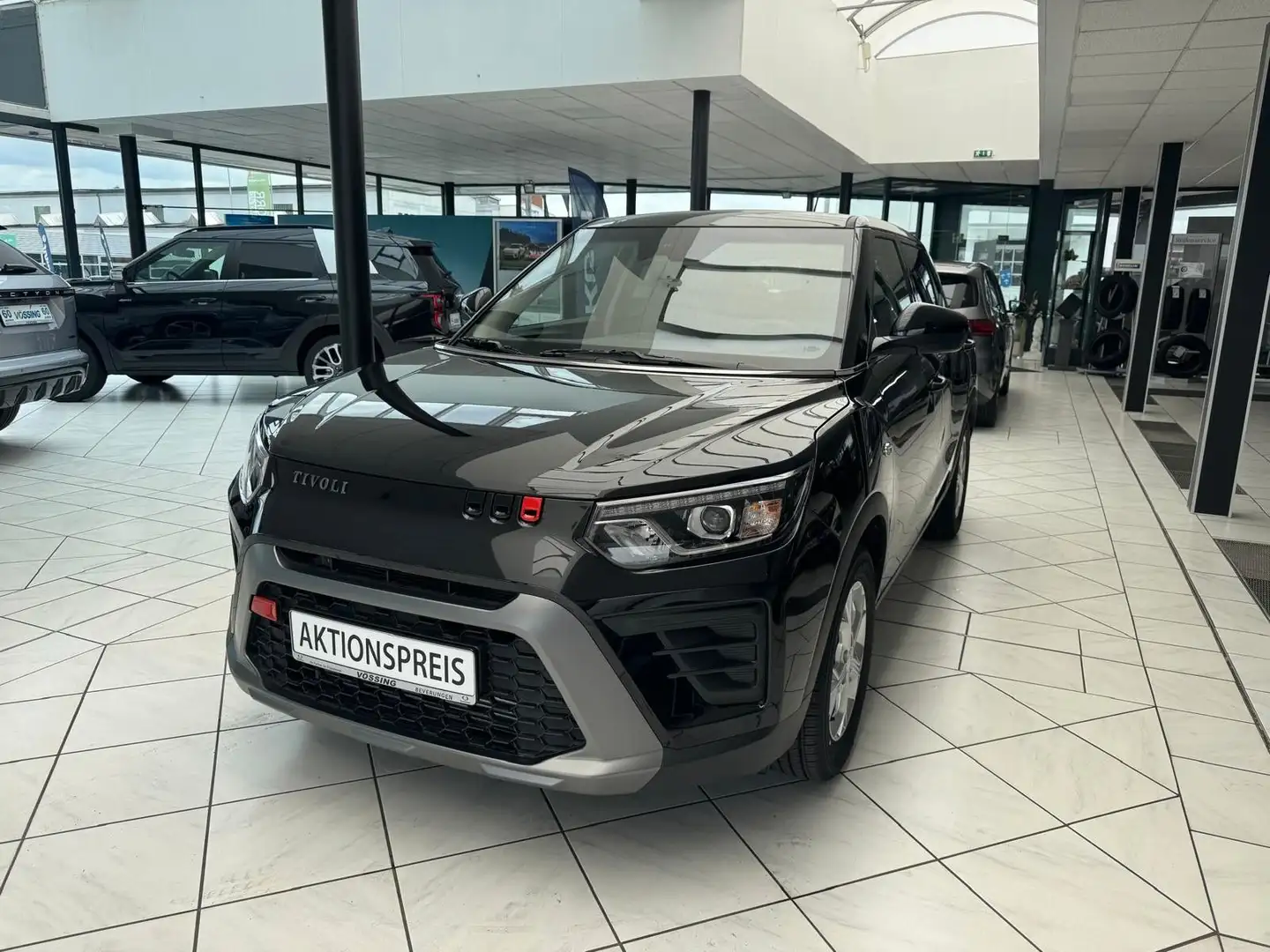 KGM Tivoli 1.5 Essential*Sondermodell* Schwarz - 1